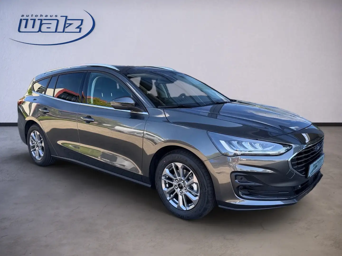 Ford Focus Turnier Titanium Edition +LED+RFK+AHK+ Grau - 2