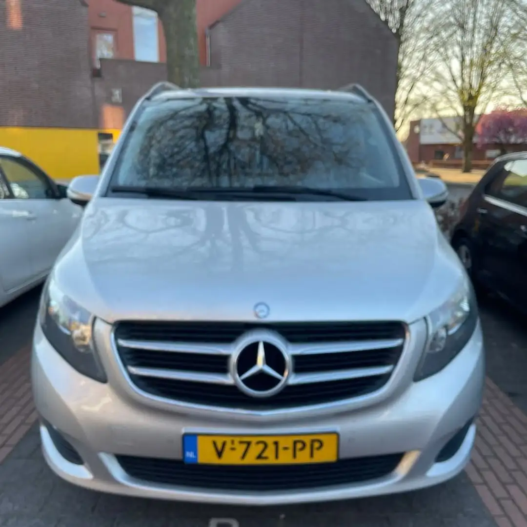 Mercedes-Benz V V 220d L.DC Av. Edition Gris - 2