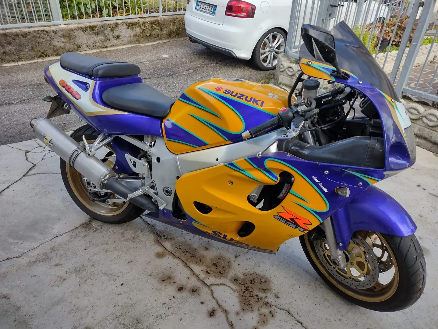 Suzuki GSX-R 600 SRAD Giallo - 2