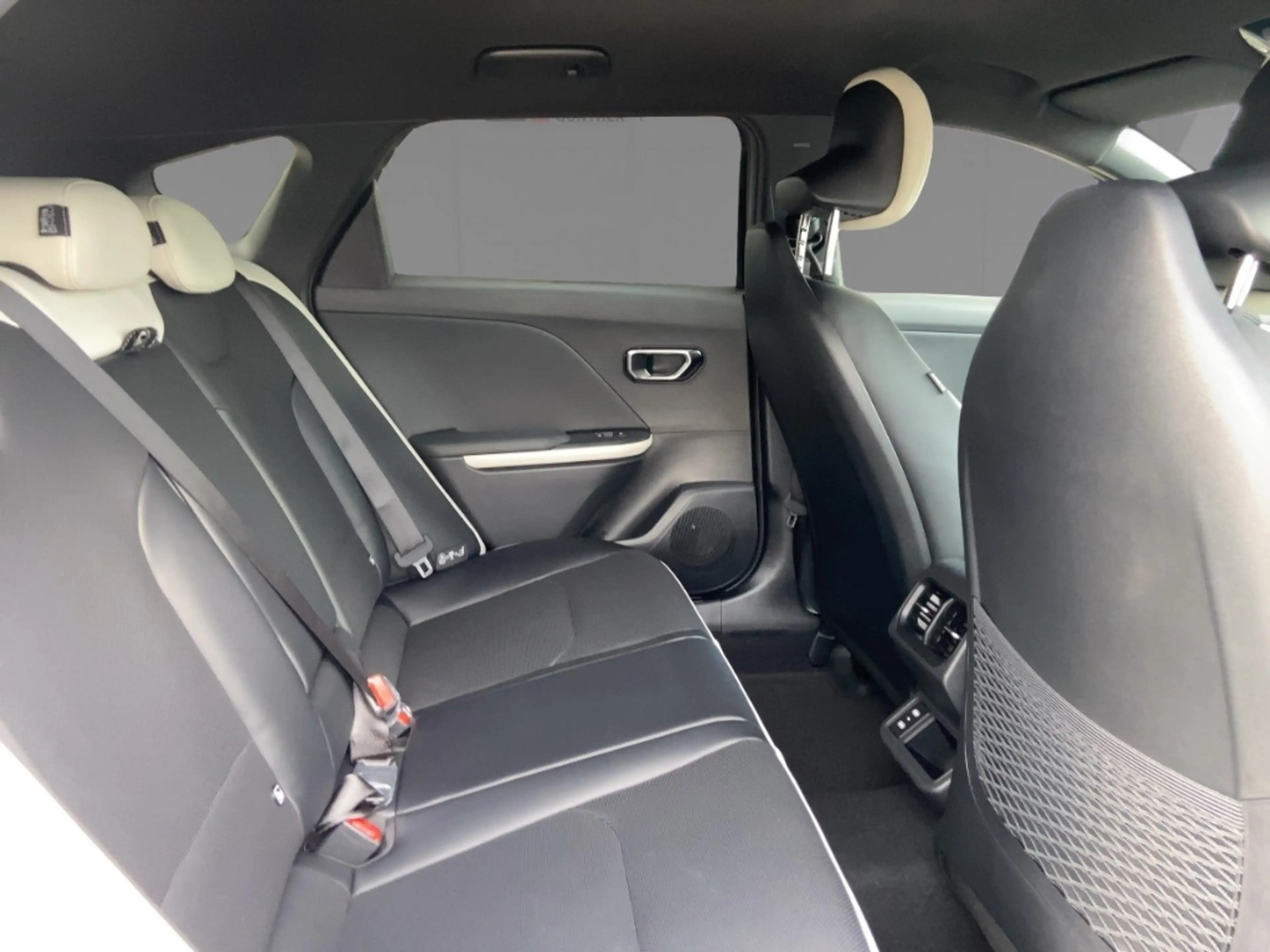 Kia K4 GT-Line 1.6 T-GDI 110 kW DriveWise Harman/Kardon D — photo 11