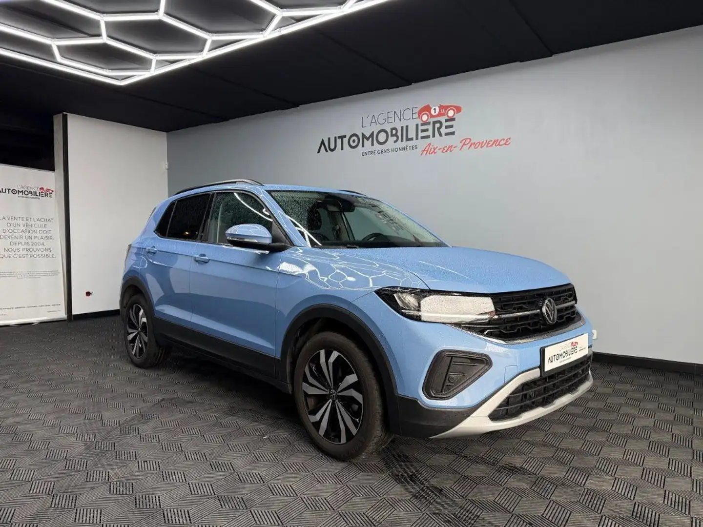 Volkswagen T-Cross 1.0 TSI 95 cv Finition Edition Blau - 1