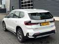 BMW iX1 XDrive30 Launch Edition 67 kWh, camera, navigatie, Zwart - thumbnail 3