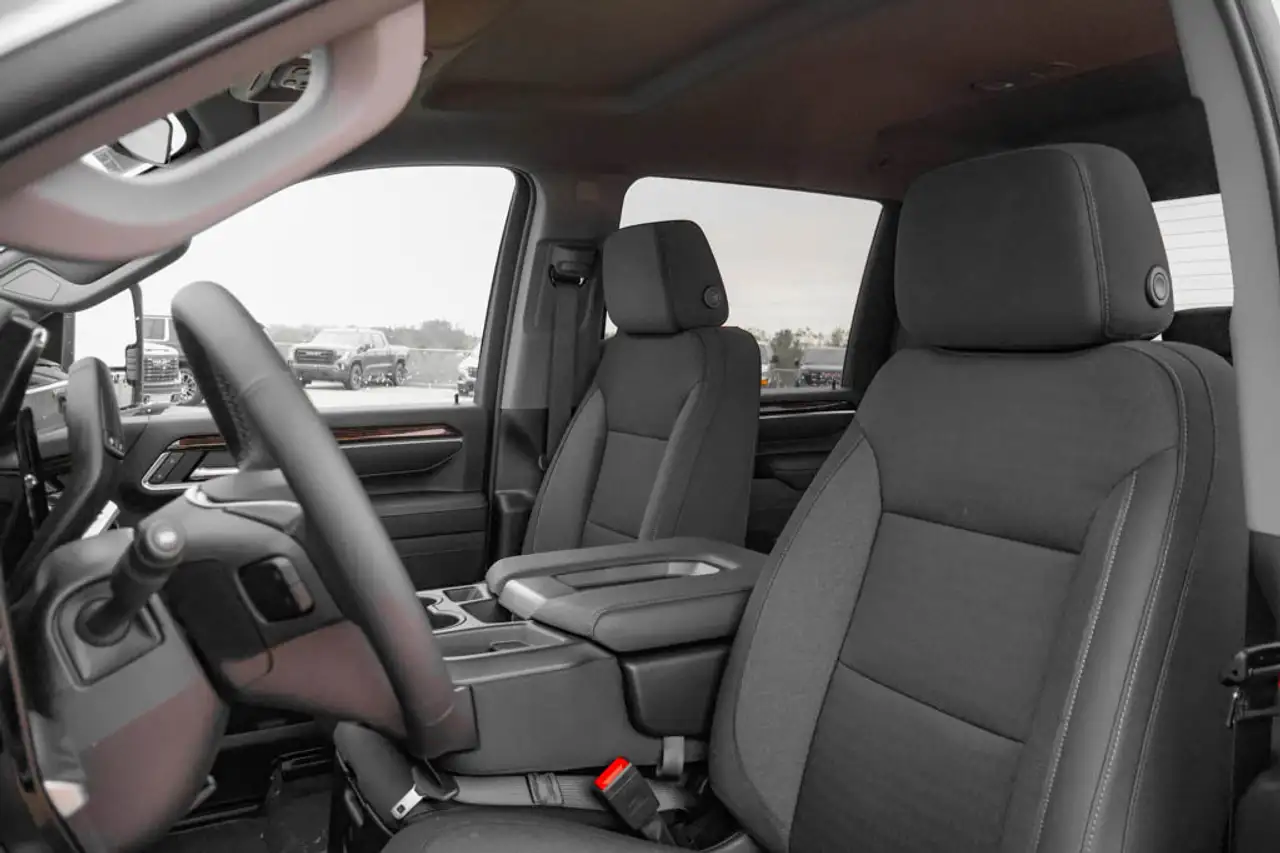 GMC Sierra 3500HD снимка GMC Sierra 3500HD