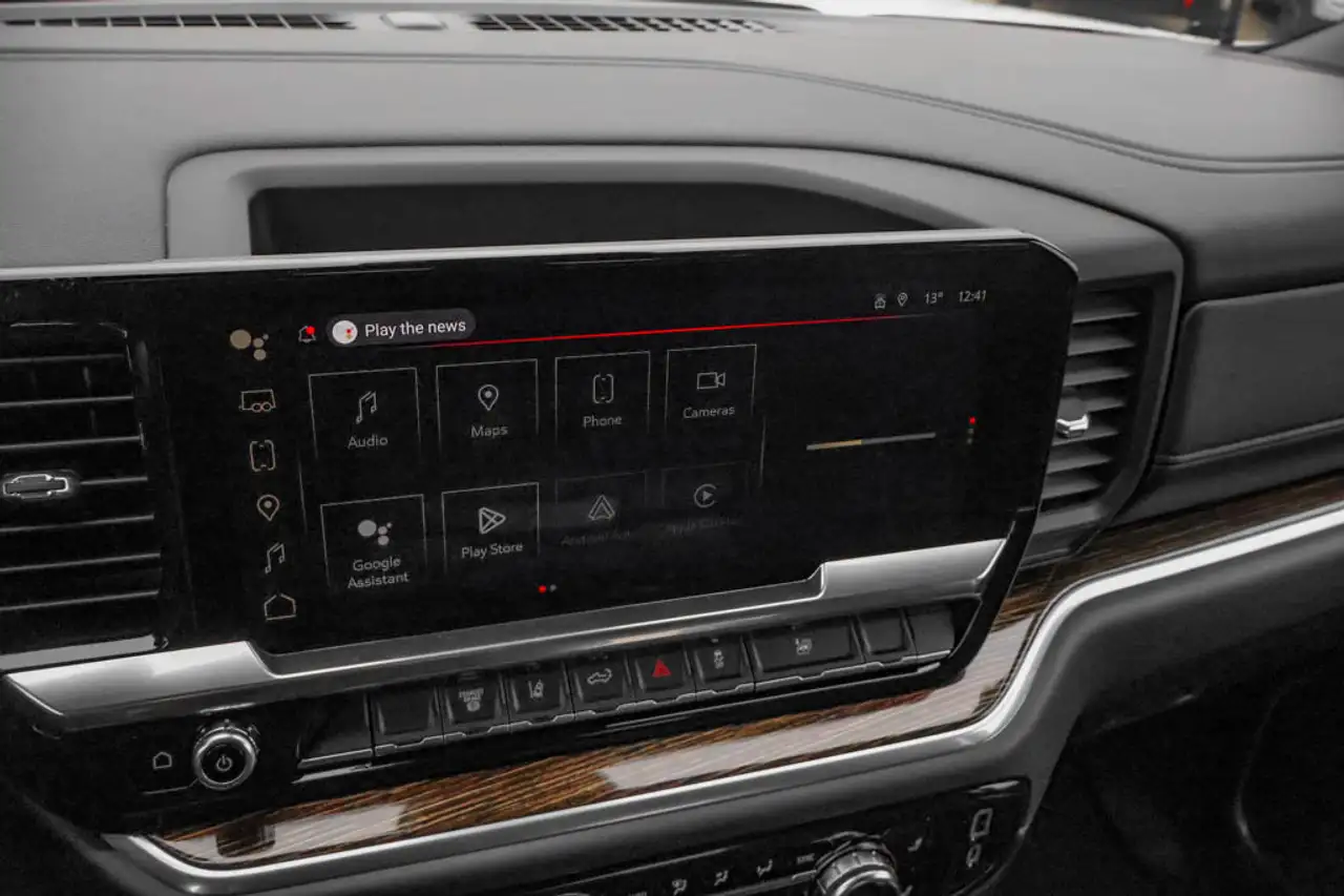 GMC Sierra 3500HD снимка GMC Sierra 3500HD
