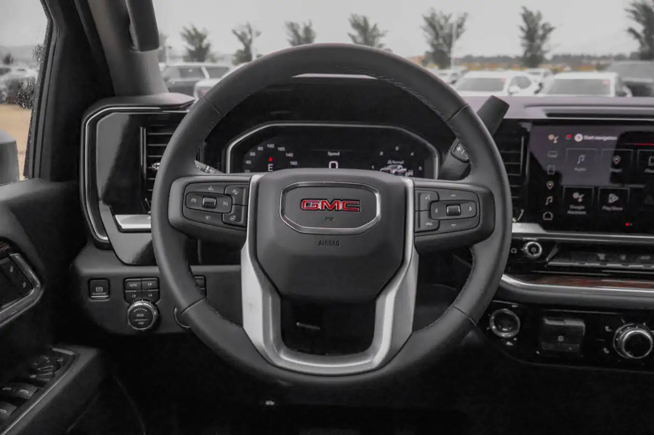 GMC Sierra 3500HD снимка GMC Sierra 3500HD