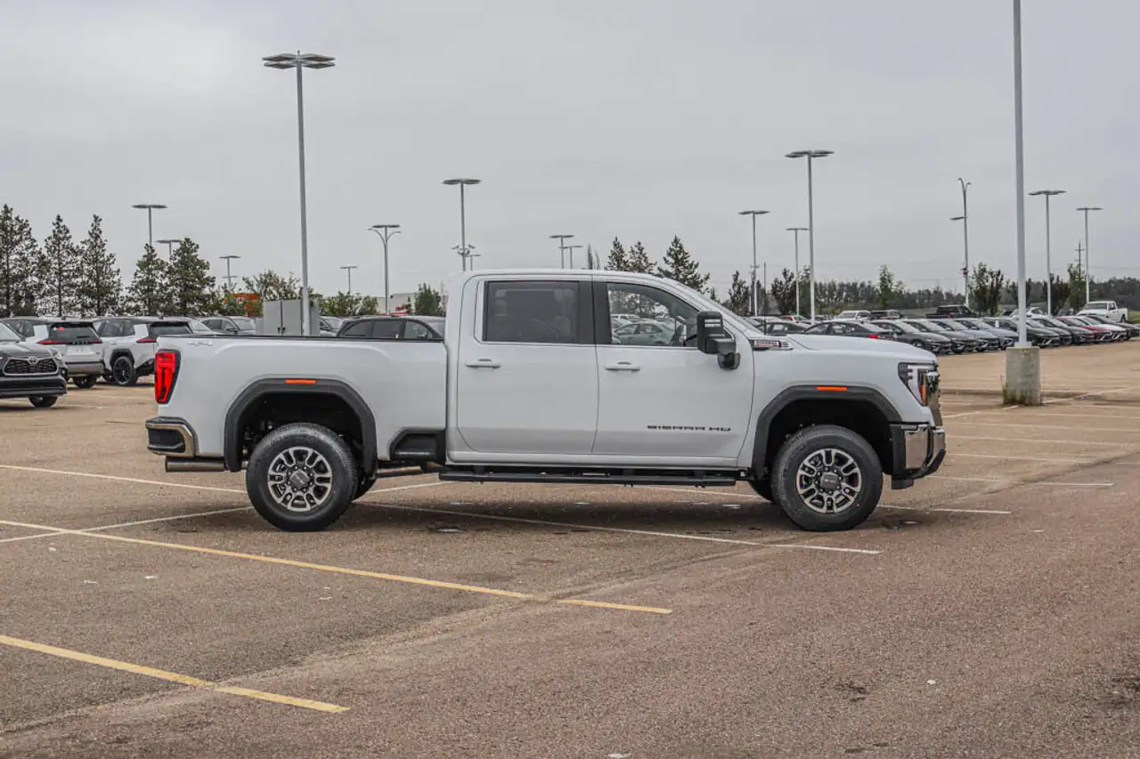 GMC Sierra 3500HD снимка GMC Sierra 3500HD