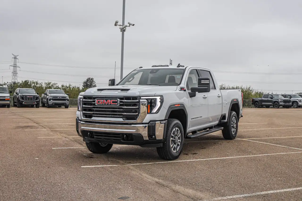 GMC Sierra 3500HD снимка GMC Sierra 3500HD