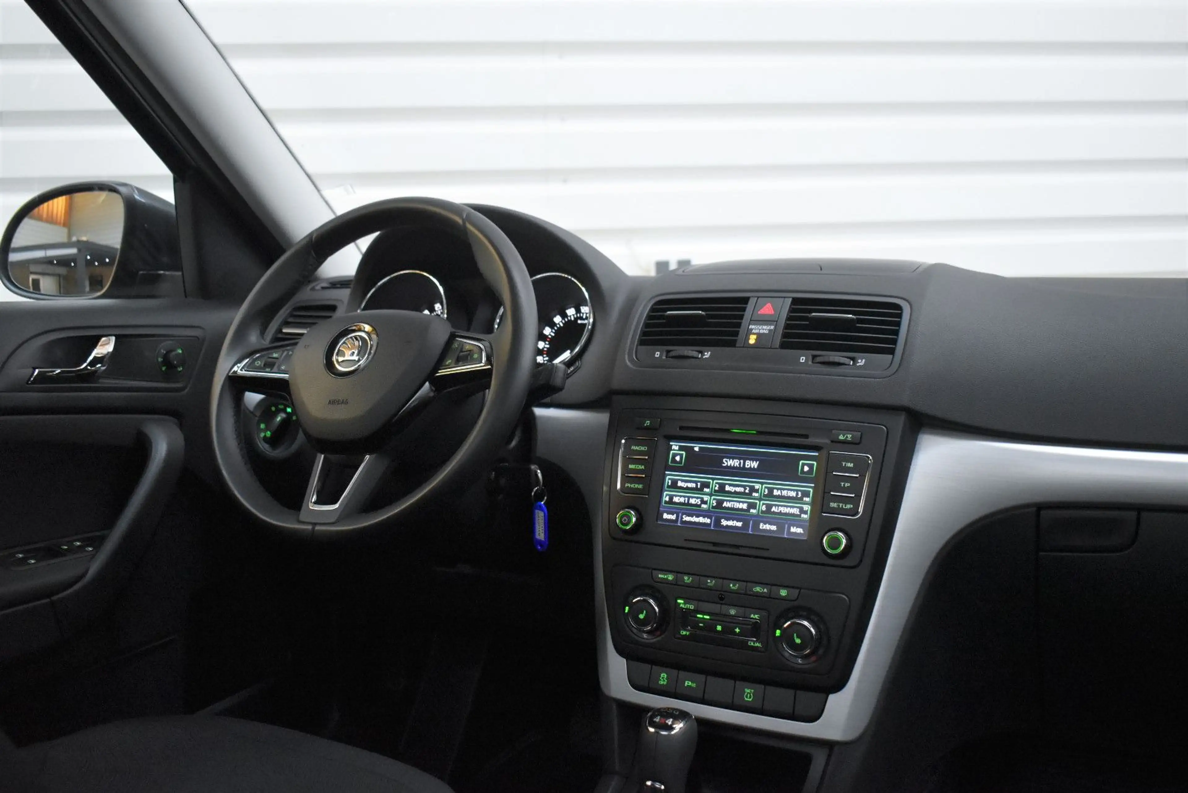 Skoda Yeti Ambition 4x4 Automatik+Sitzheizung+PDC+Temp — photo 14