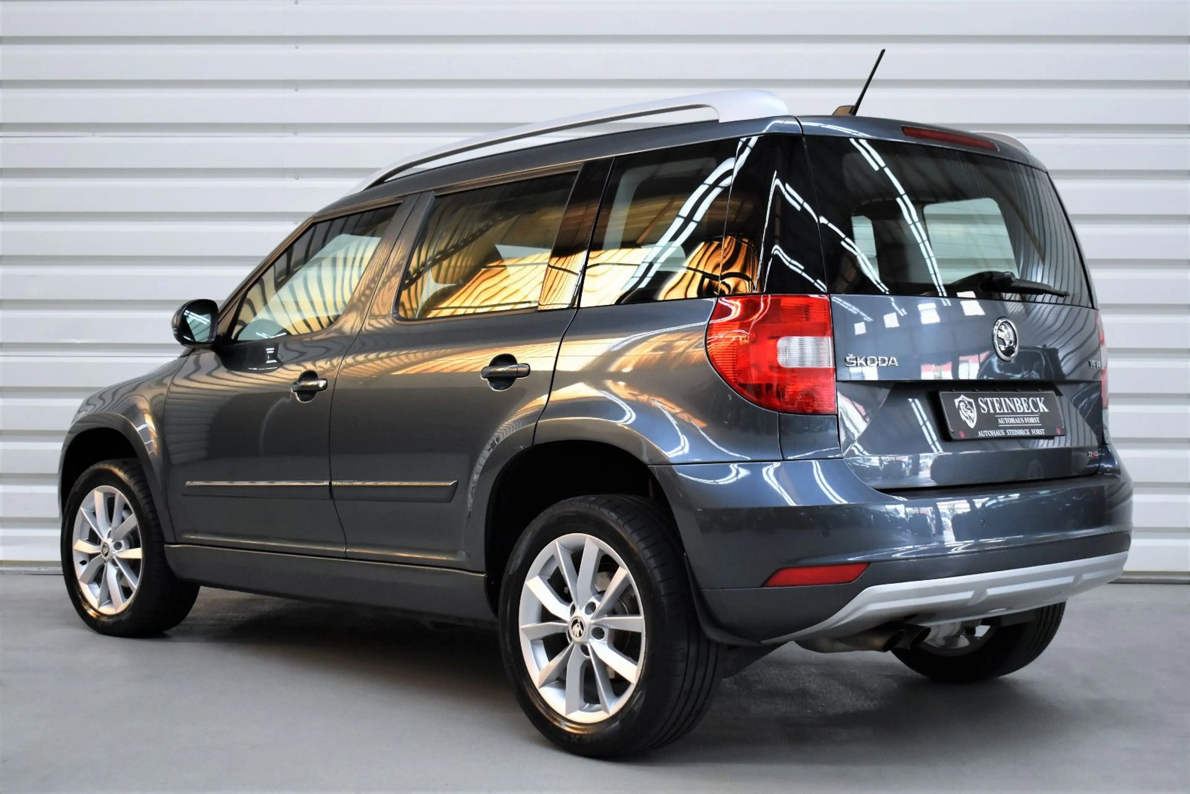 Skoda Yeti Ambition 4x4 Automatik+Sitzheizung+PDC+Temp — photo 2