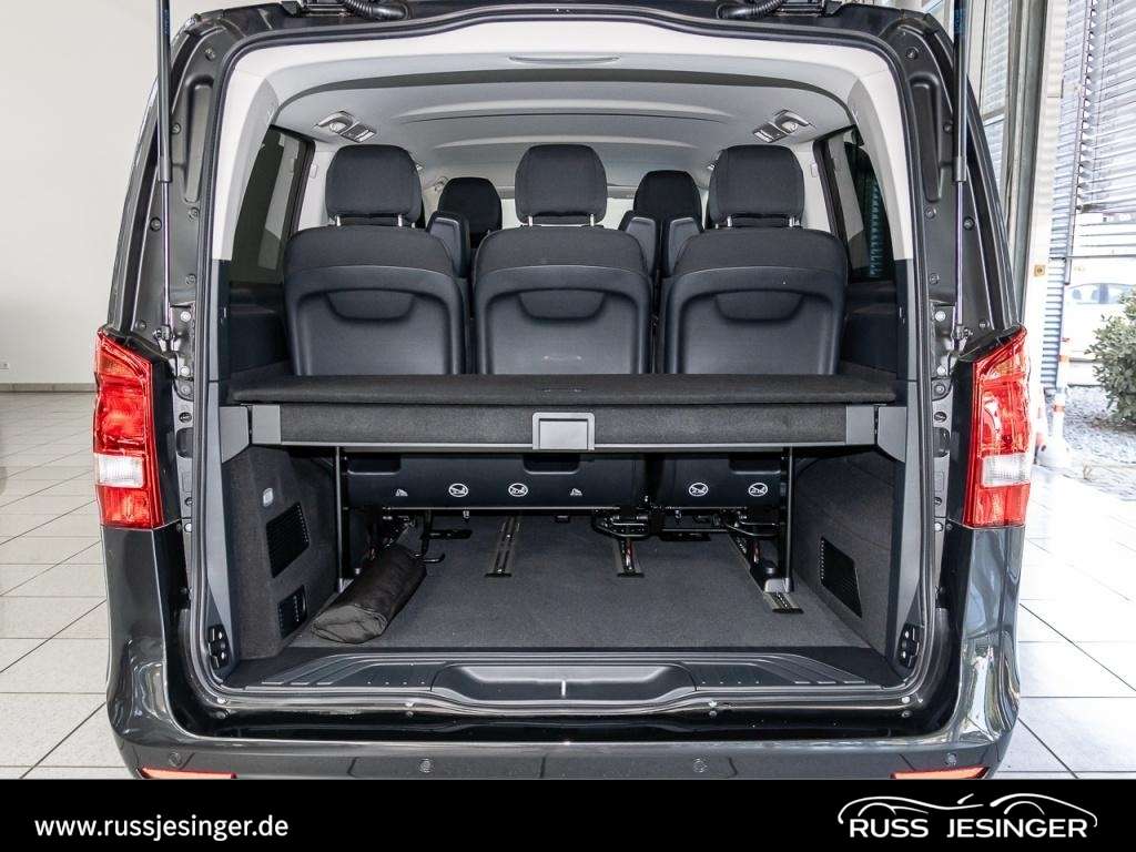 Mercedes-Benz V 220