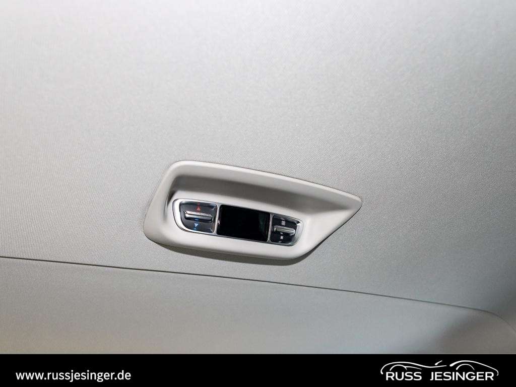 Mercedes-Benz V 220