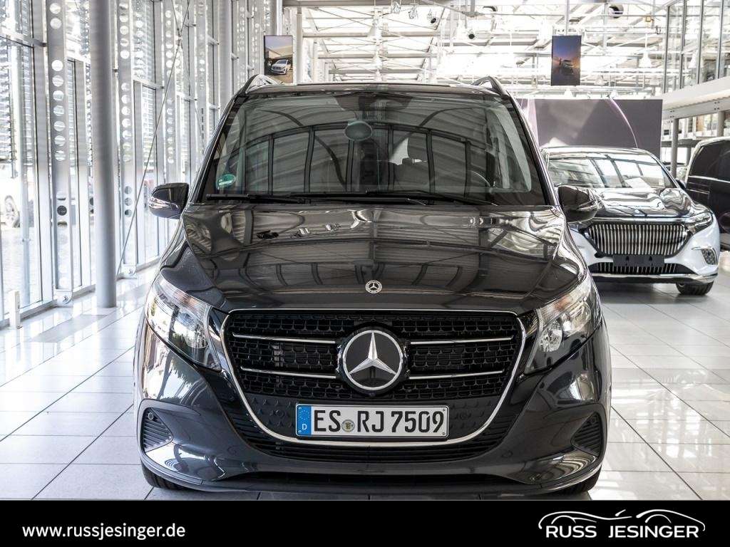 Mercedes-Benz V 220