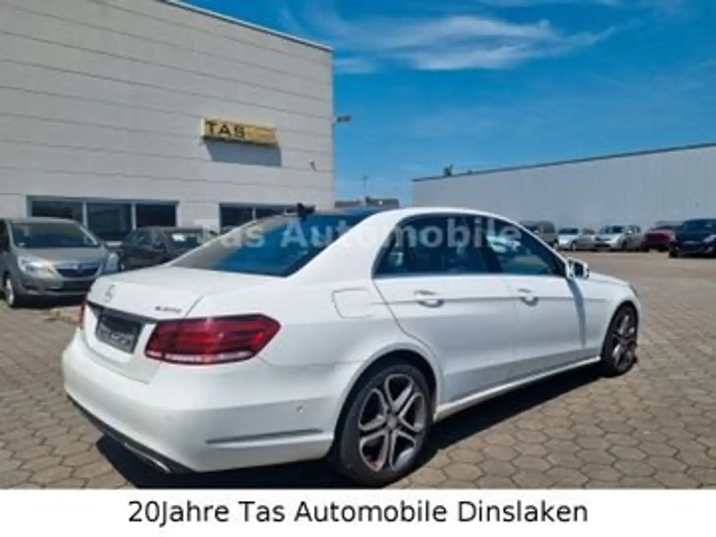 Mercedes-Benz E 220 BlueTEC 4Matic 7G-TRONIC Avantgarde"Seniorenfahrzg Weiß - 2