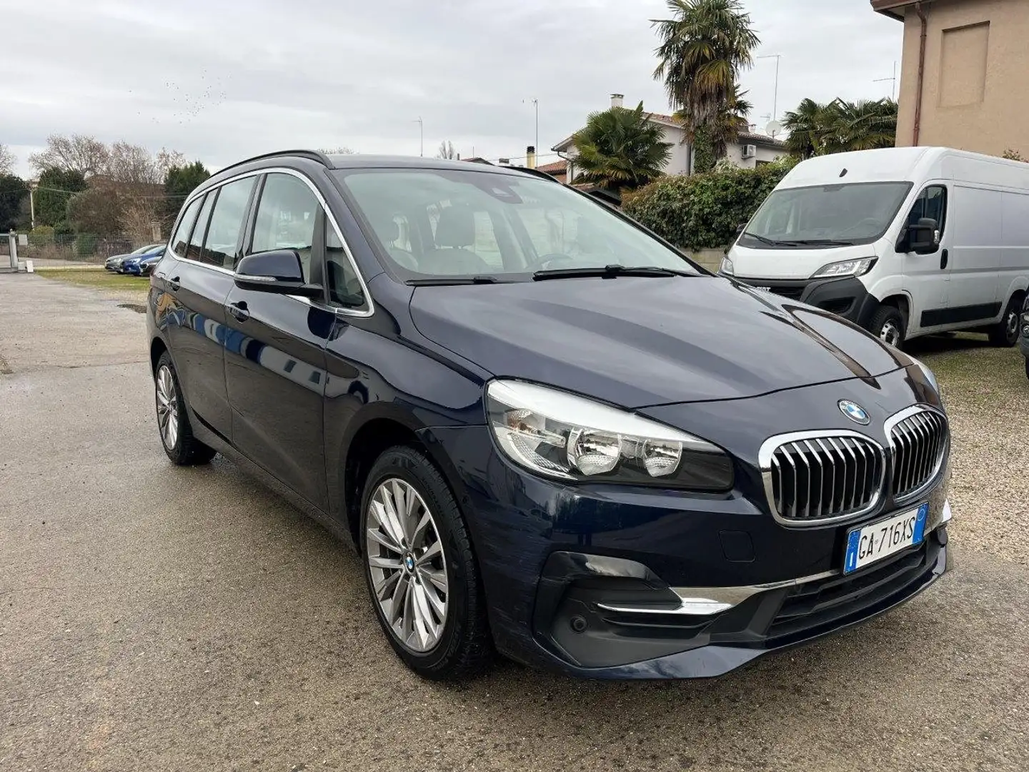 BMW 218 218i Gran Tourer Luxury 7p. Black - 1
