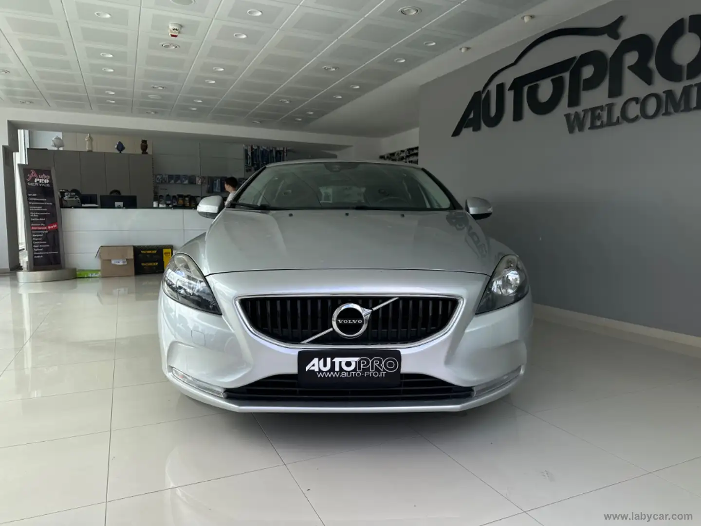 Volvo V40 D2 Business Gris - 1