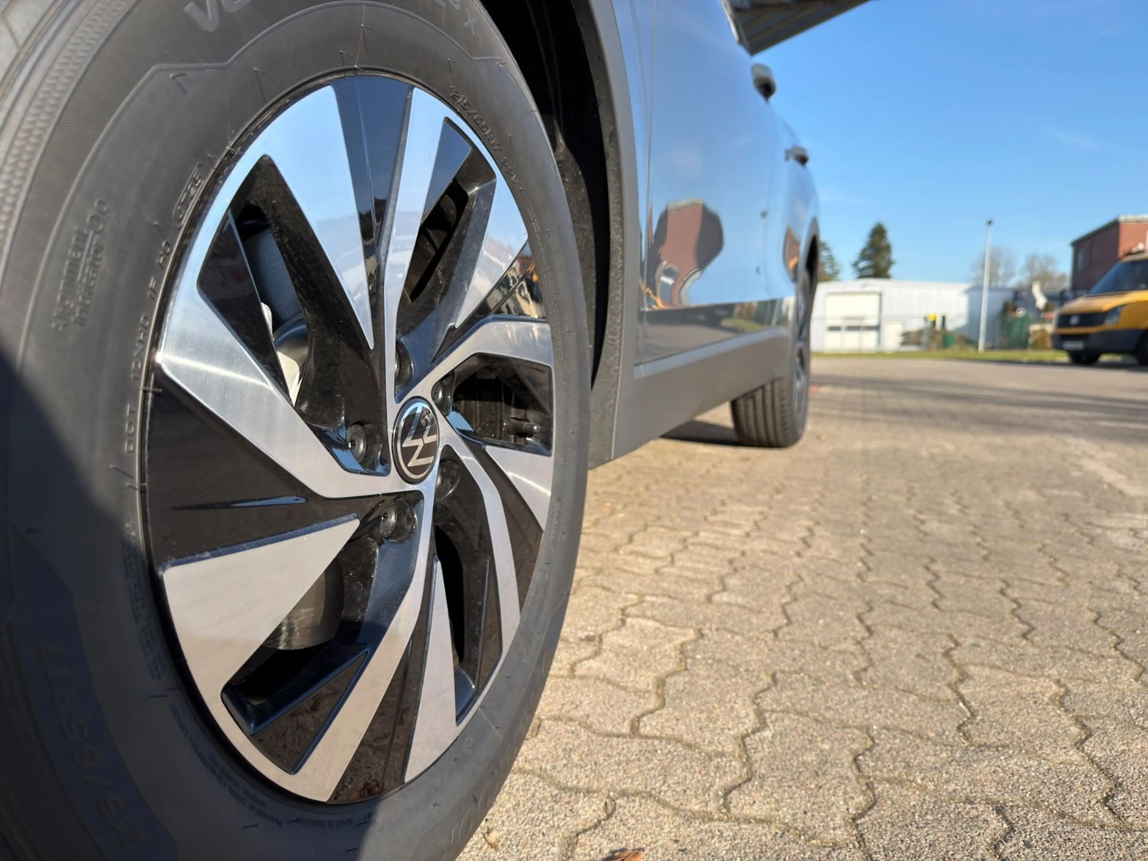 Volkswagen Tiguan 1.5 eTSI DSG LED-Plus Assistenten Kamera — photo 11