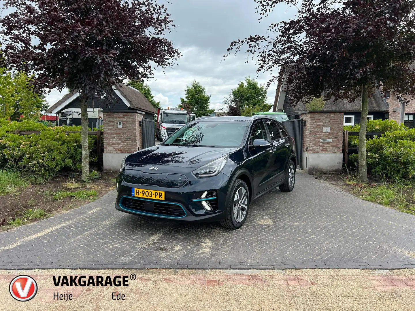 Kia e-Niro ExecutiveLine 64 kWh | Facelift Model | Camera | A Modrá - 1