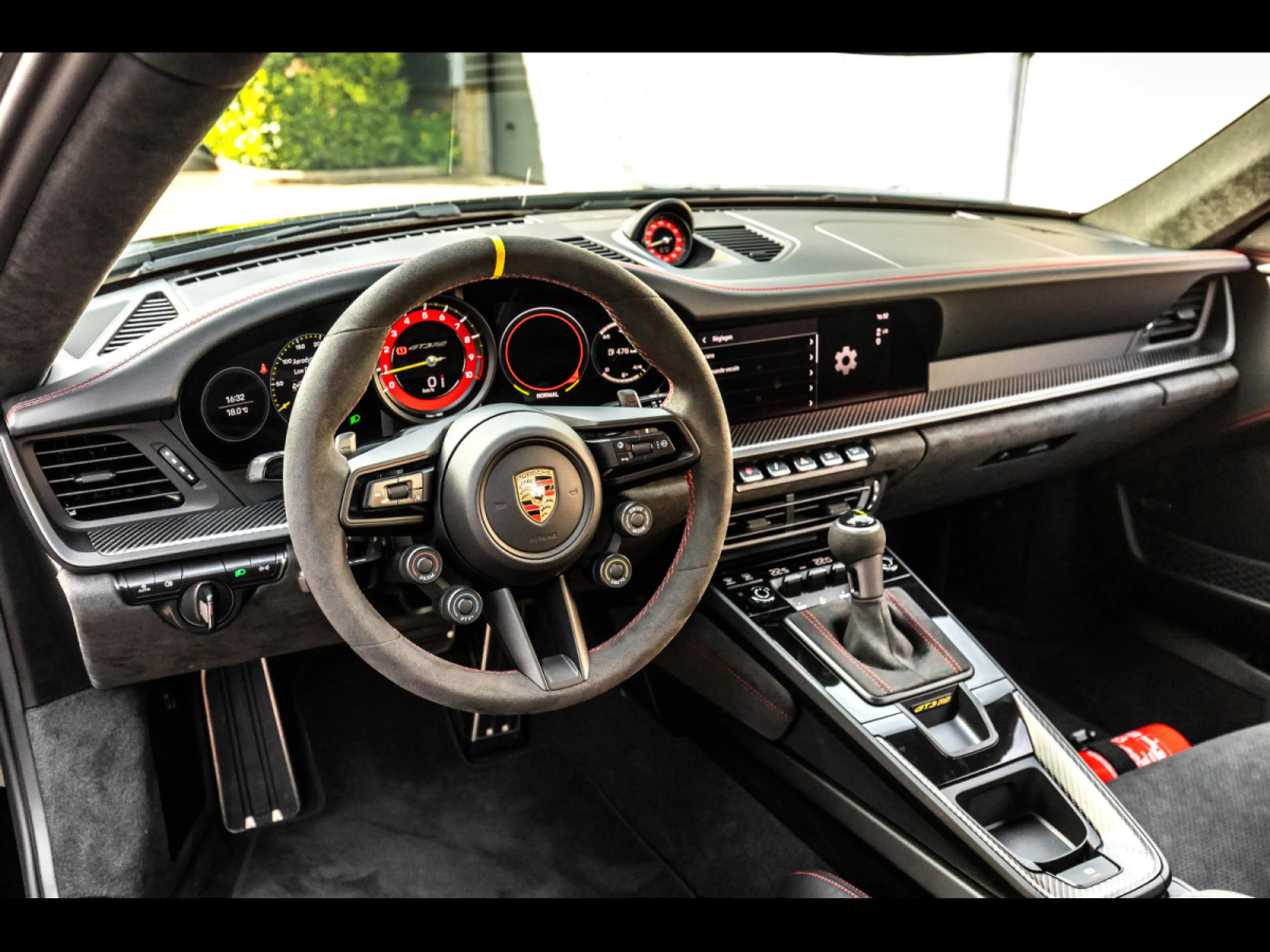 Porsche 911 (992.1) GT3 RS PDK°CLUBSPORT°BOSE°LIFT°KAM — photo 11