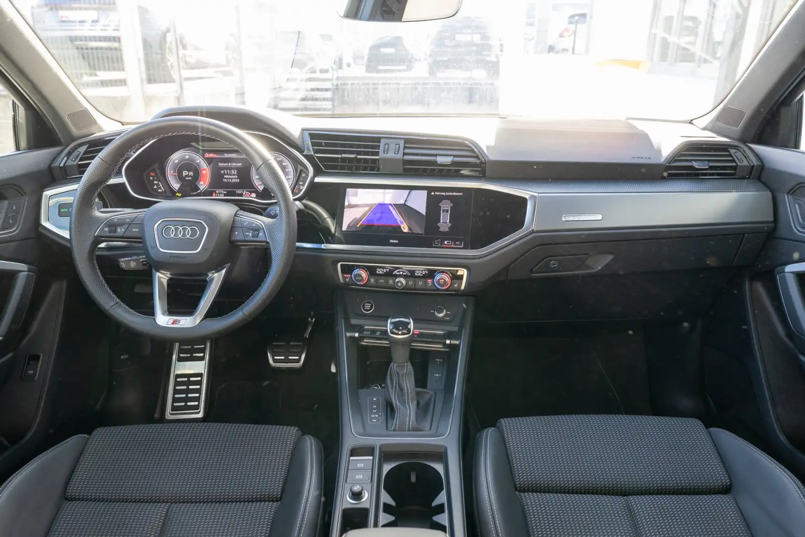 Audi Q3 Sportback S line 40 TDI qu. S tr.(AHK,Navi+,LED Grau - 2