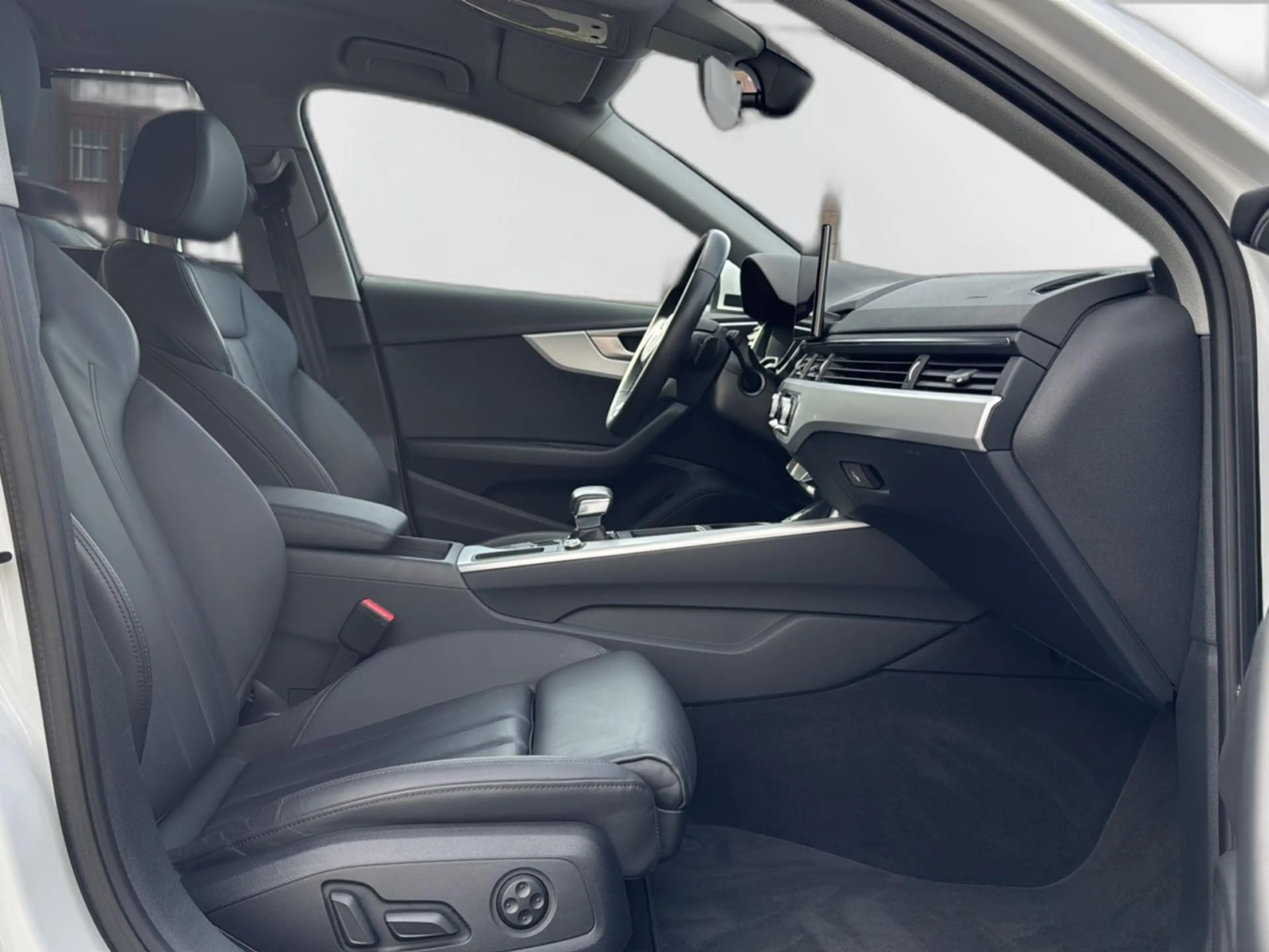 Audi A4 35 TDI LED Navi Tour-Paket Rückfahrkame — photo 11