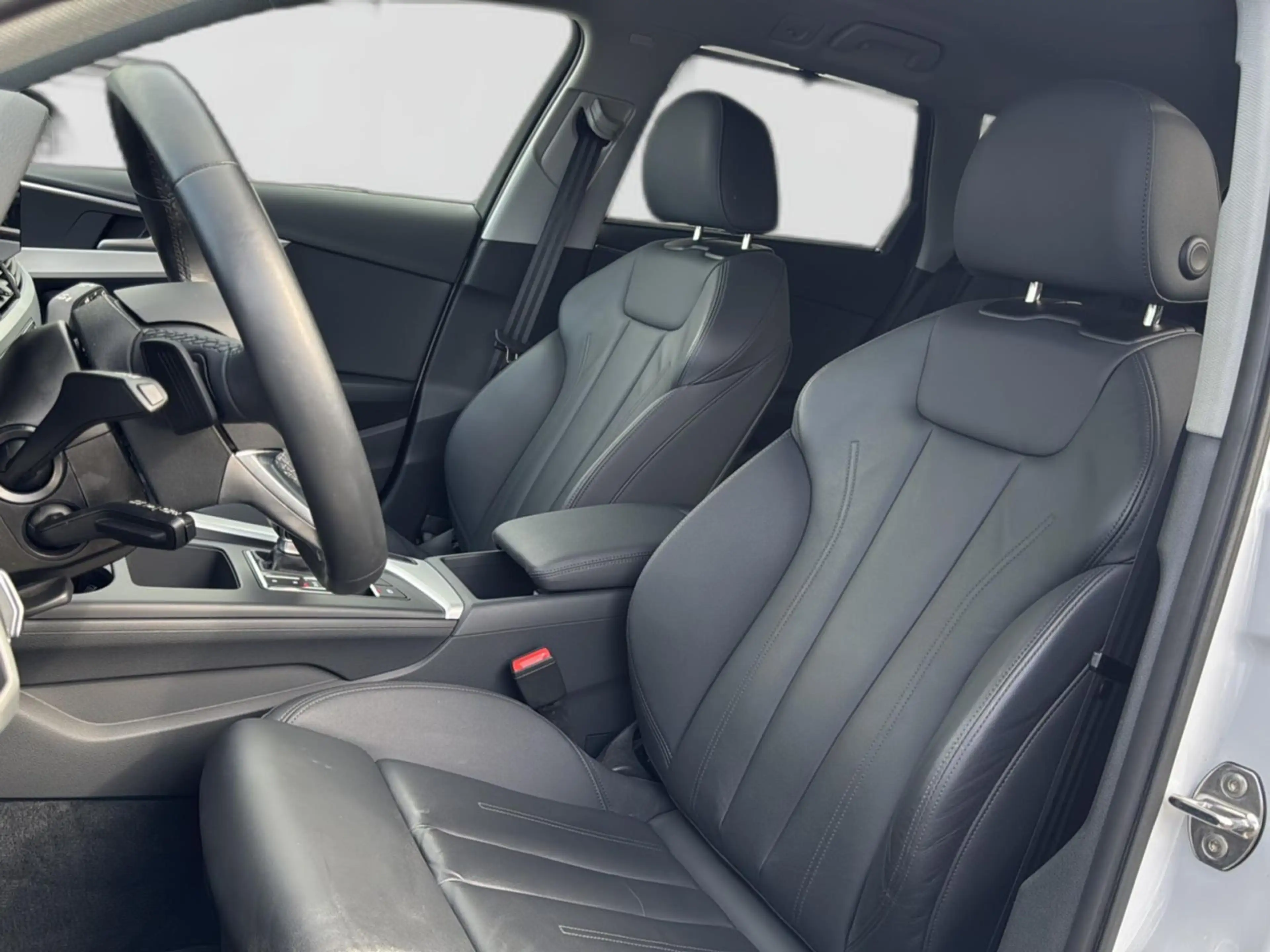 Audi A4 35 TDI LED Navi Tour-Paket Rückfahrkame — photo 15