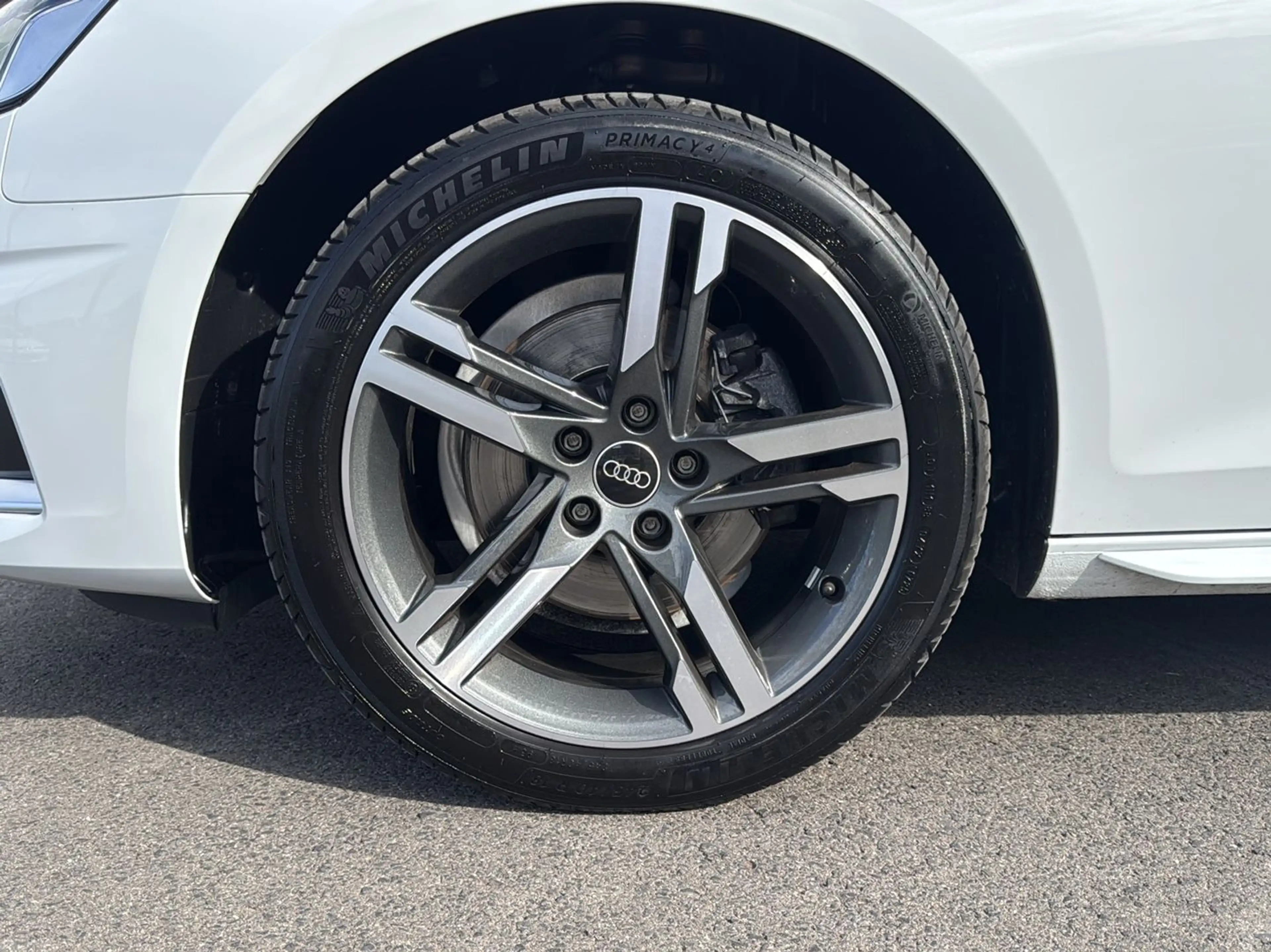 Audi A4 35 TDI LED Navi Tour-Paket Rückfahrkame — photo 8