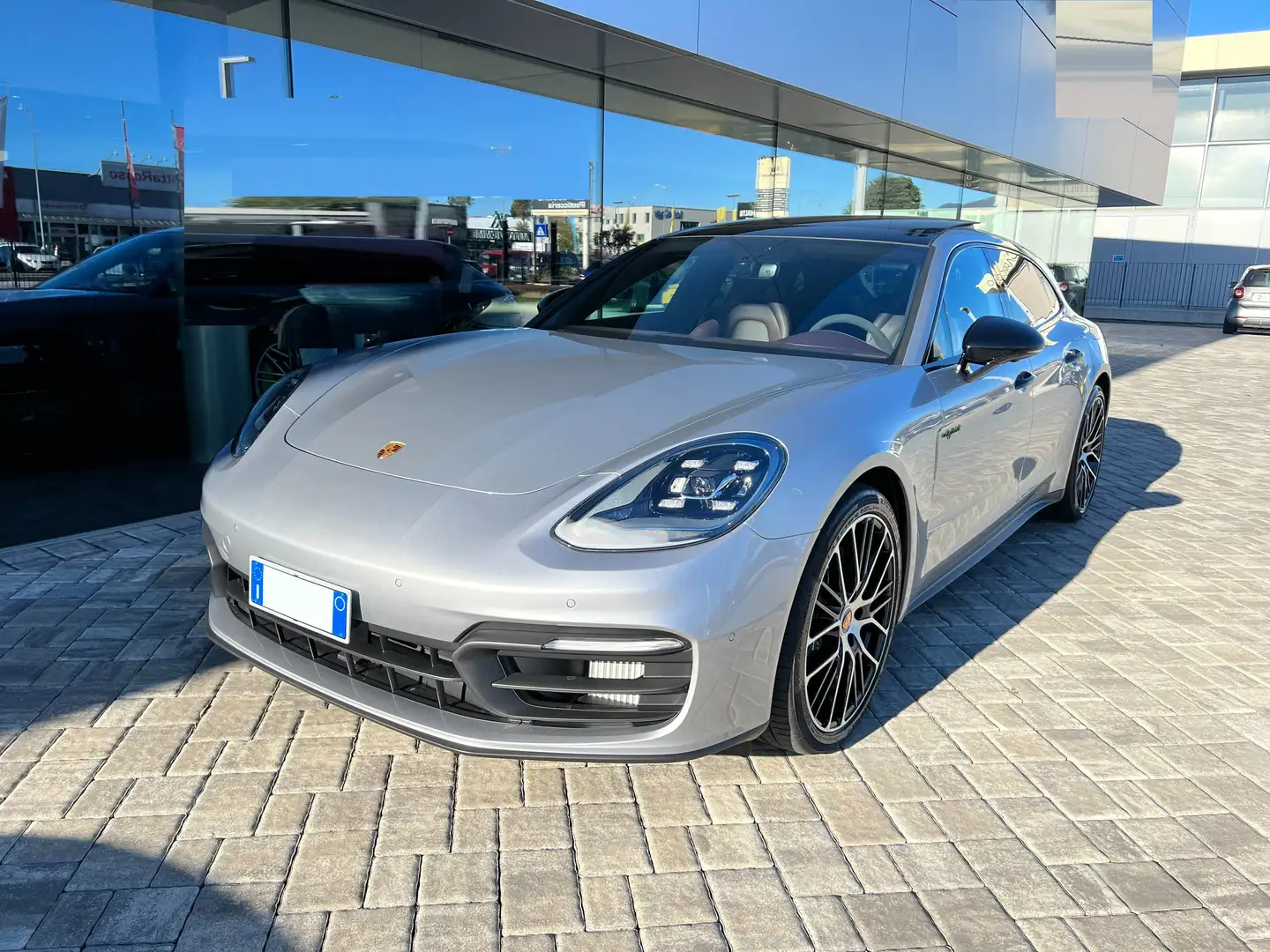 Porsche Panamera Sport Turismo Hybrid Platinum Edition IVA esposta Argento - 2