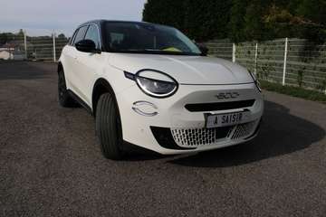 LA PRIMA 145 CV HYBRIDE GPS 3D CAMÉRA RE USB JA 18 I-COKPIT FULL LED BOITE AUTO