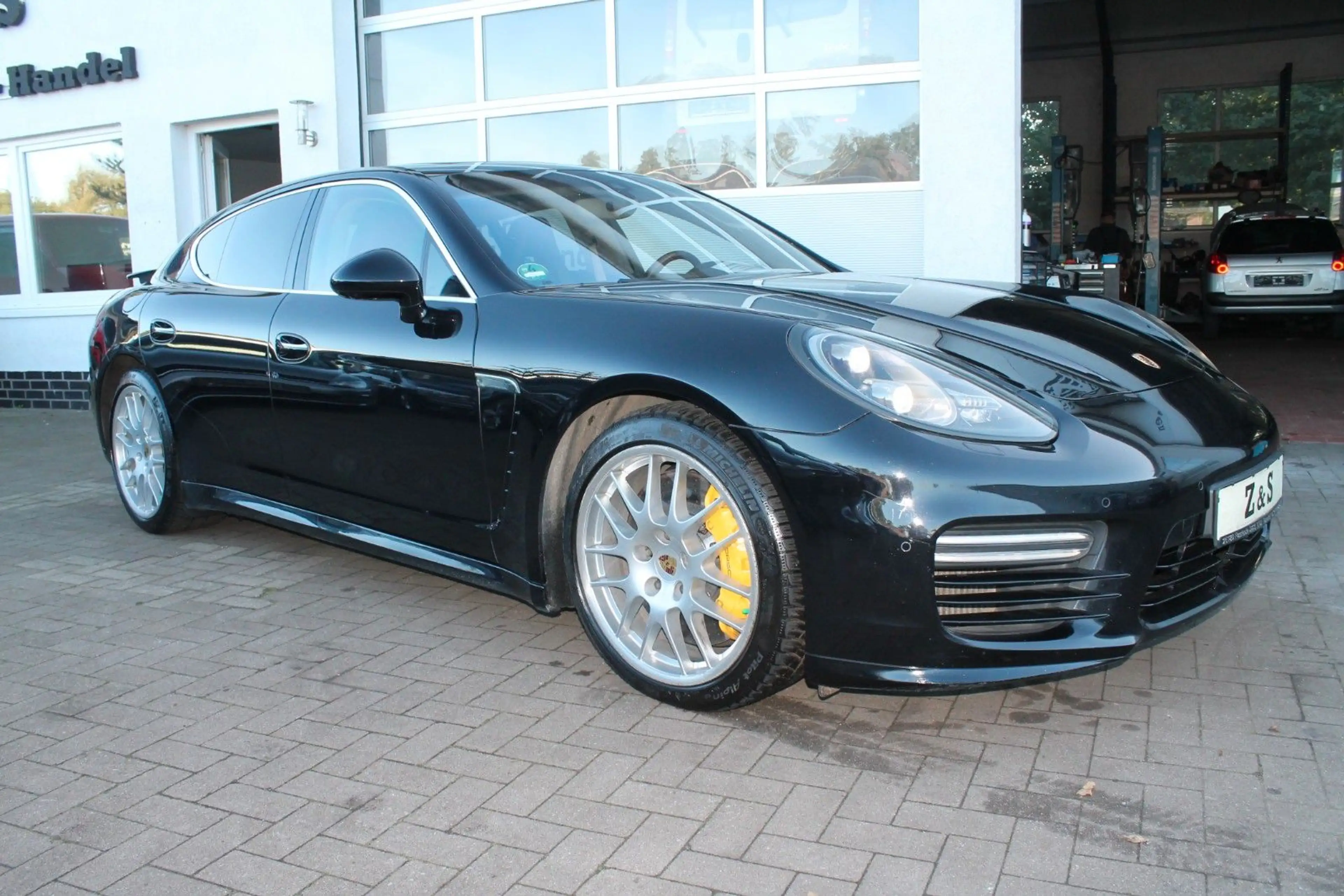 Porsche Panamera Turbo — photo 4