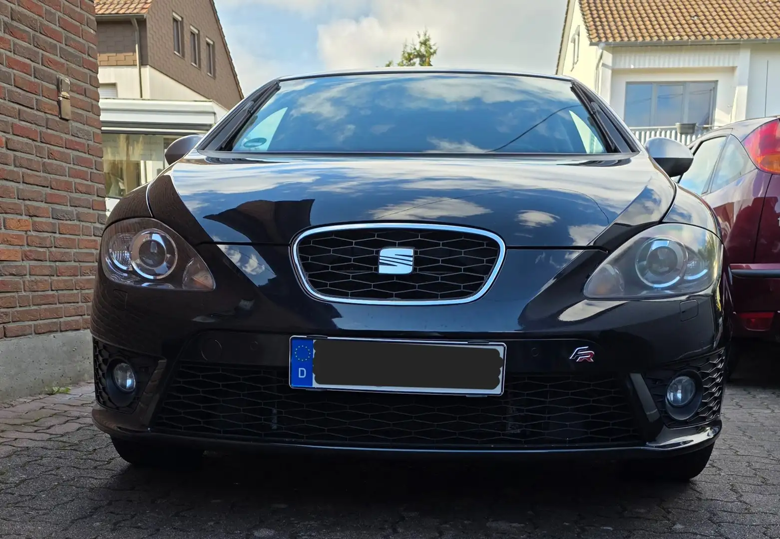 SEAT Leon Leon 2.0 TDI DPF FR Černá - 1