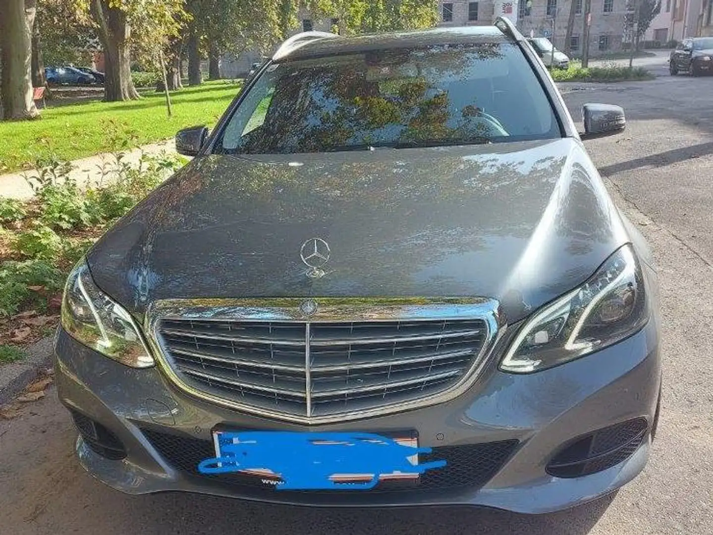 Mercedes-Benz E 220 E 220 T BlueTEC Aut. Grau - 1