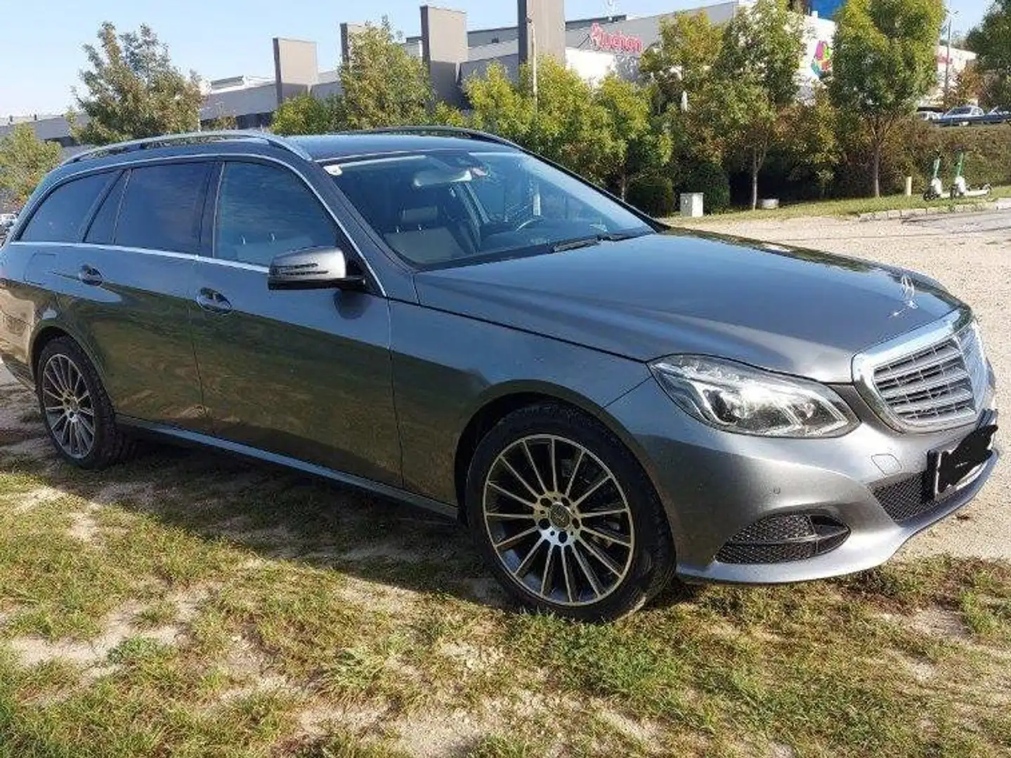 Mercedes-Benz E 220 E 220 T BlueTEC Aut. Grau - 2