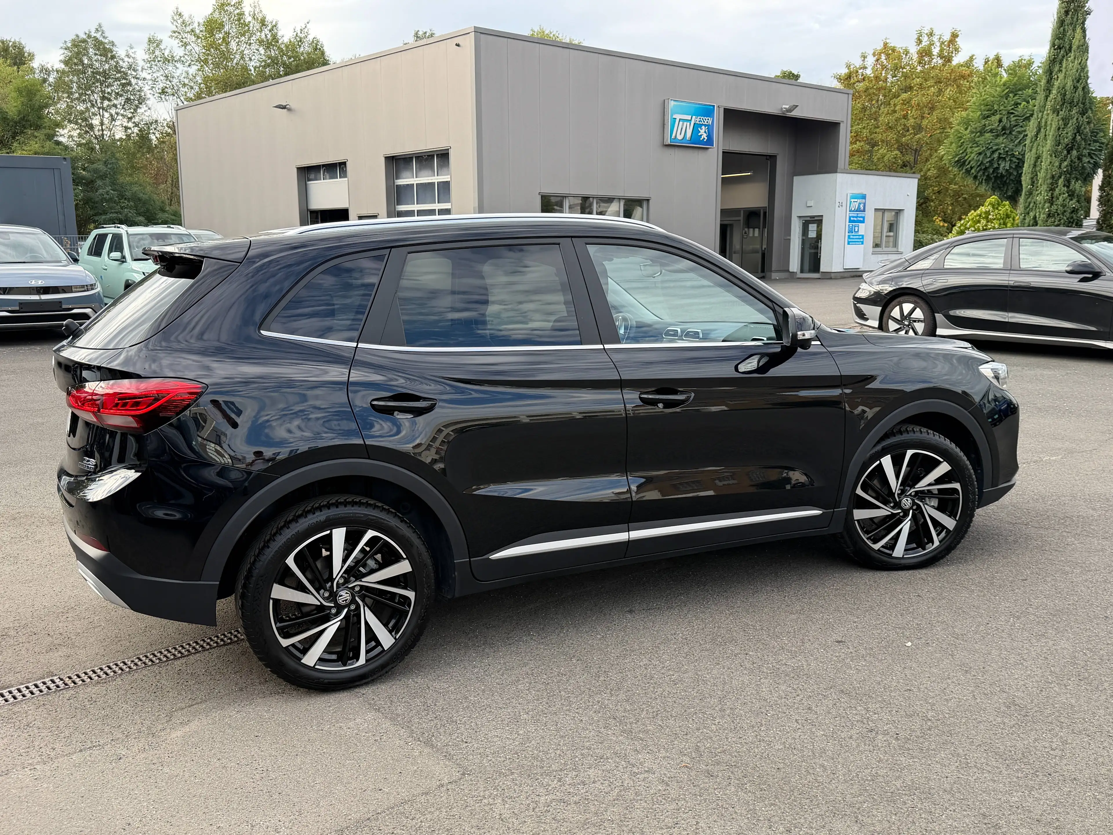 MG ZS Luxury HEV — photo 6