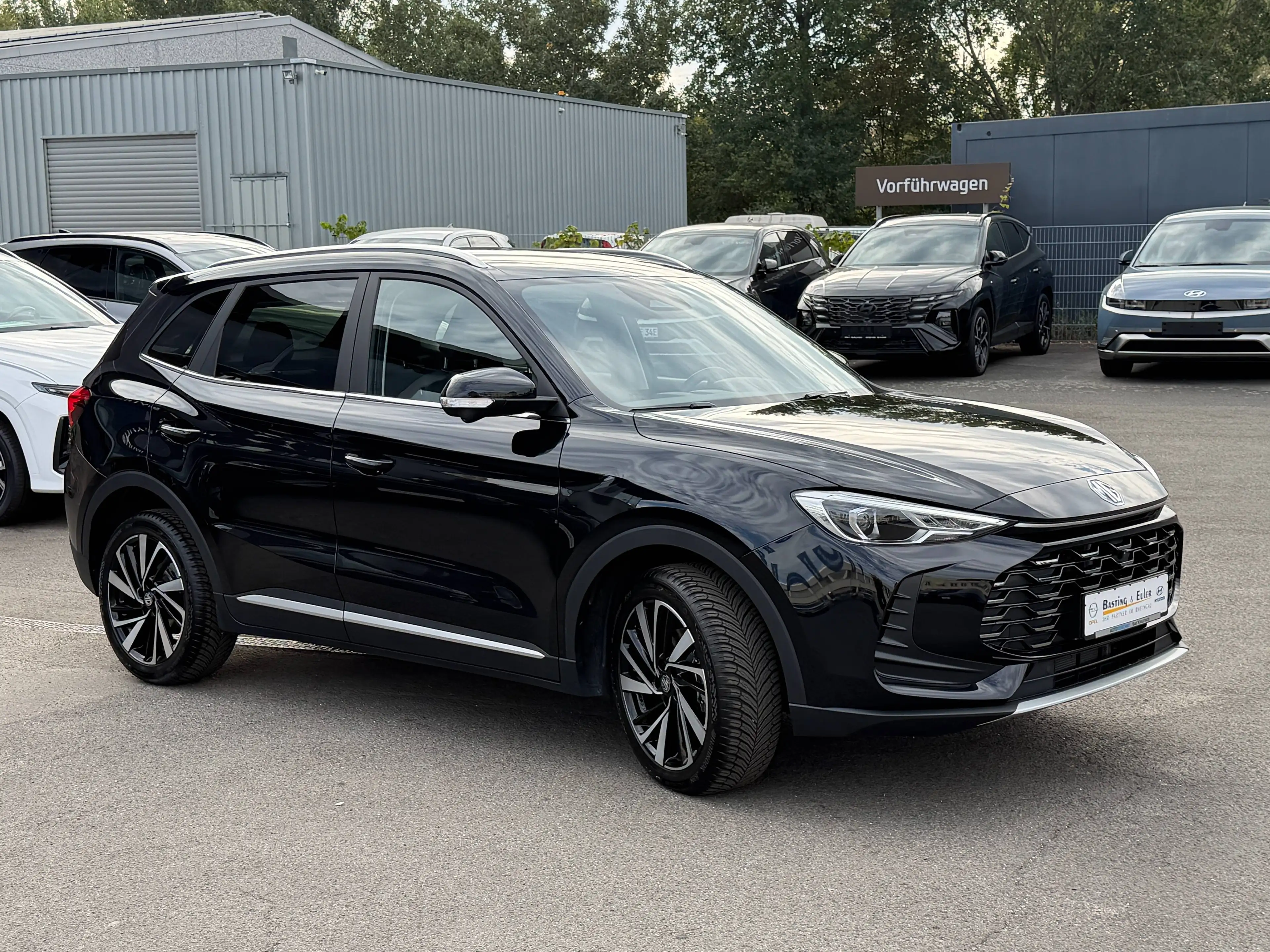 MG ZS Luxury HEV — photo 8
