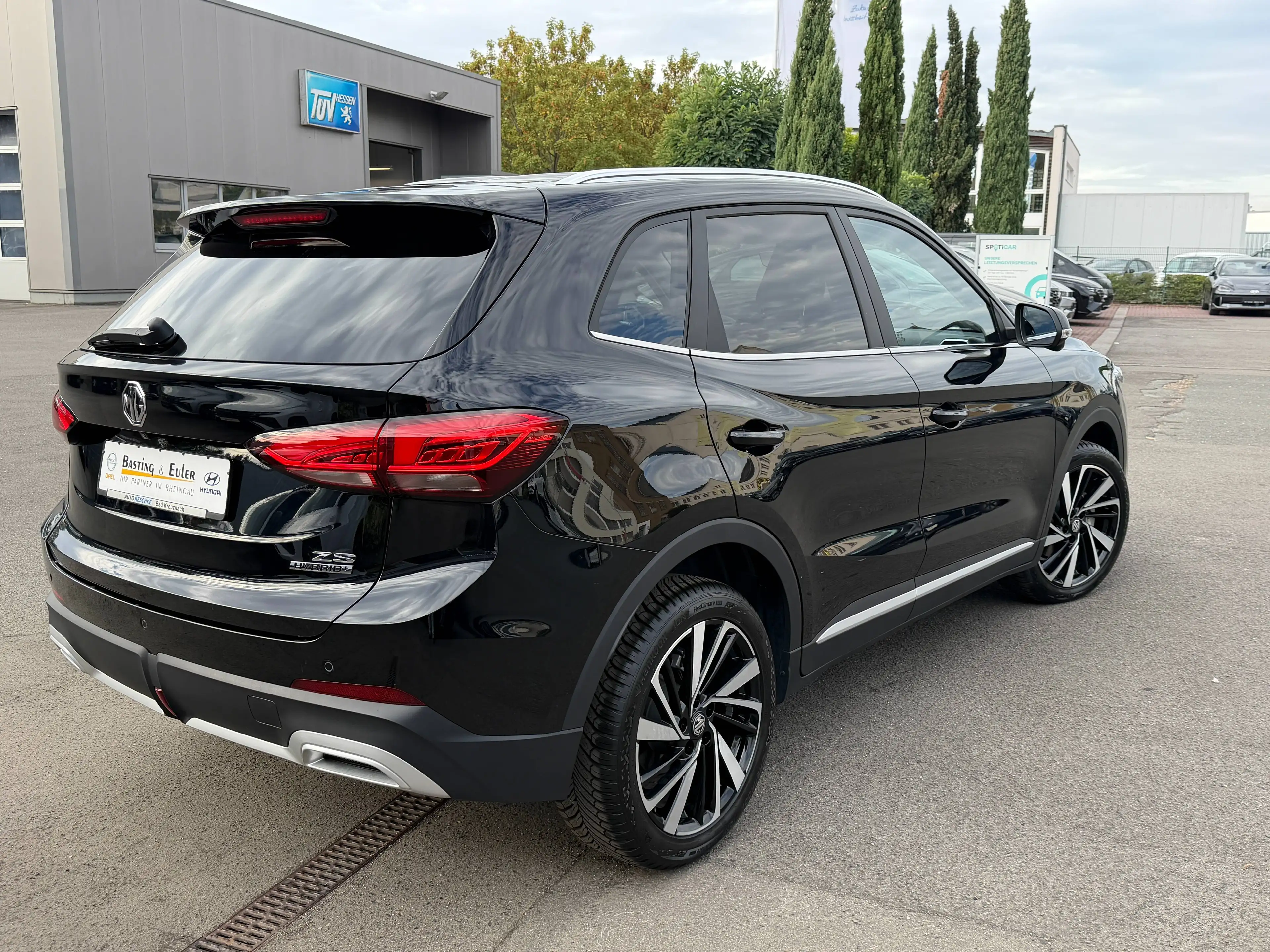 MG ZS Luxury HEV — photo 7