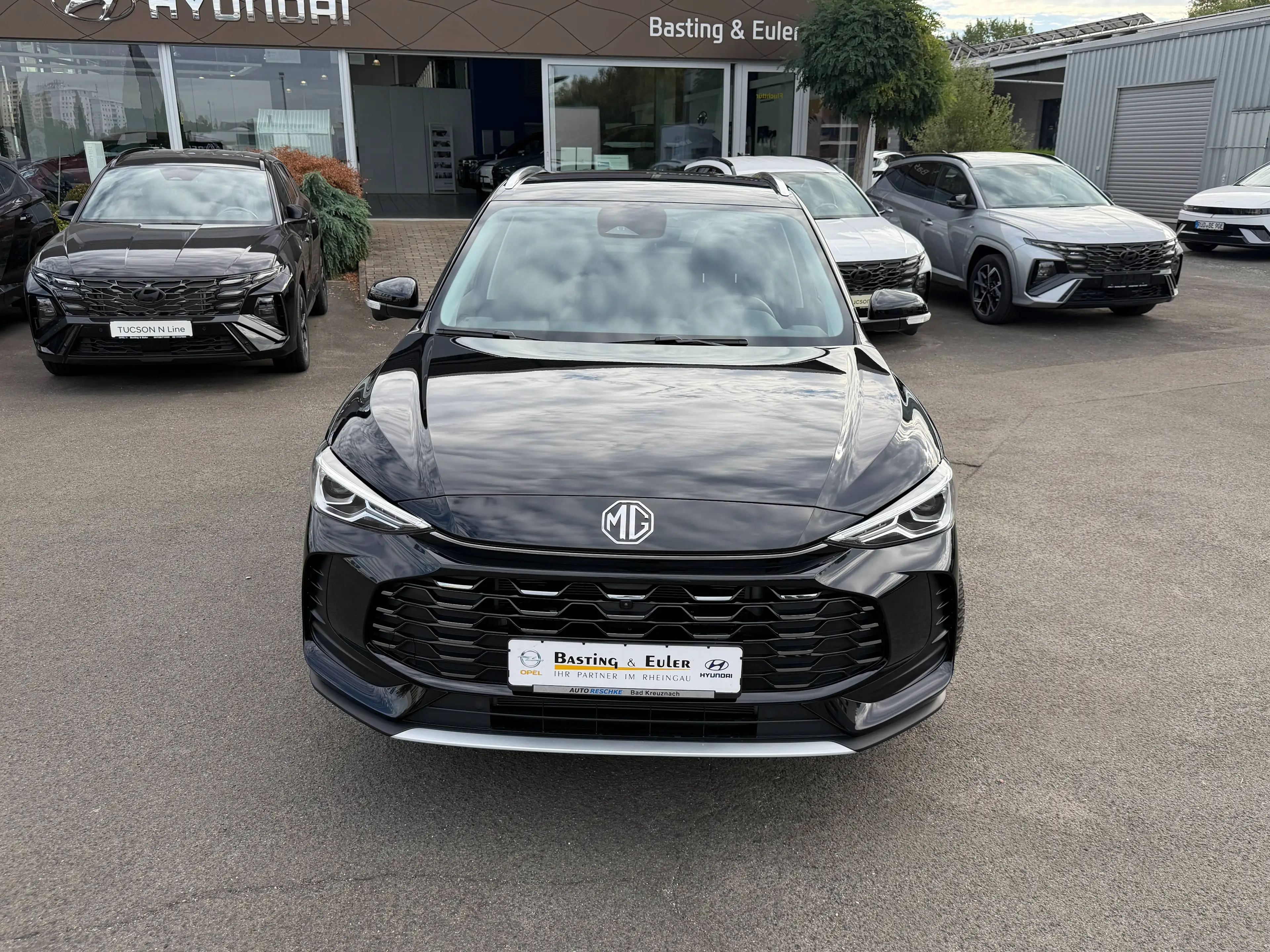MG ZS Luxury HEV — photo 10