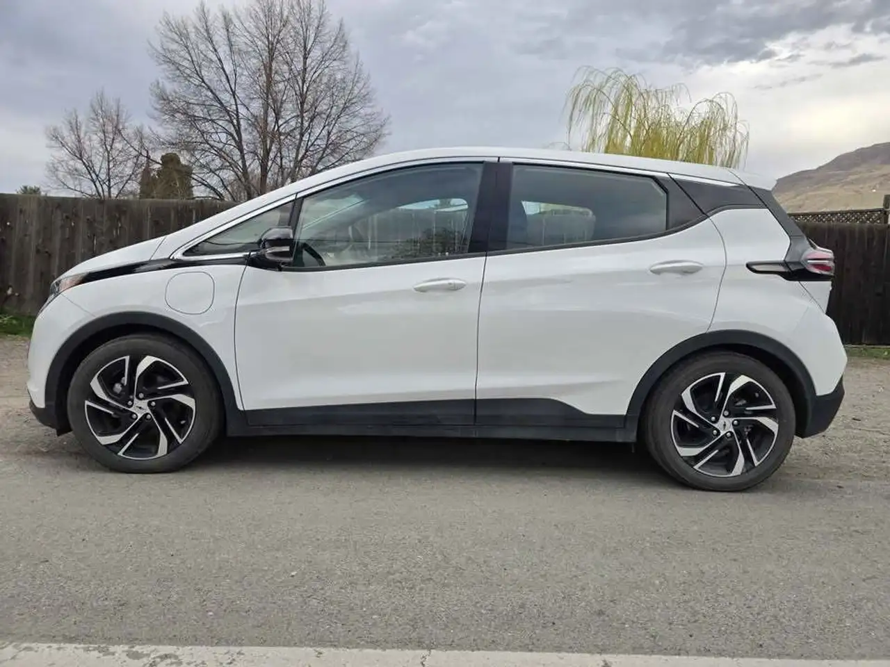 Chevrolet Bolt снимка Chevrolet Bolt