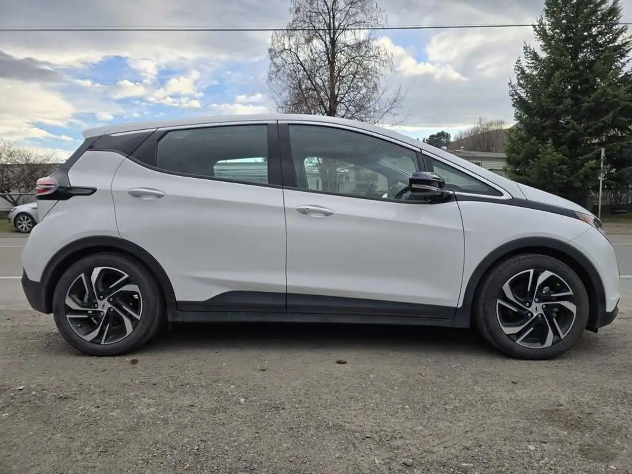 Chevrolet Bolt снимка Chevrolet Bolt