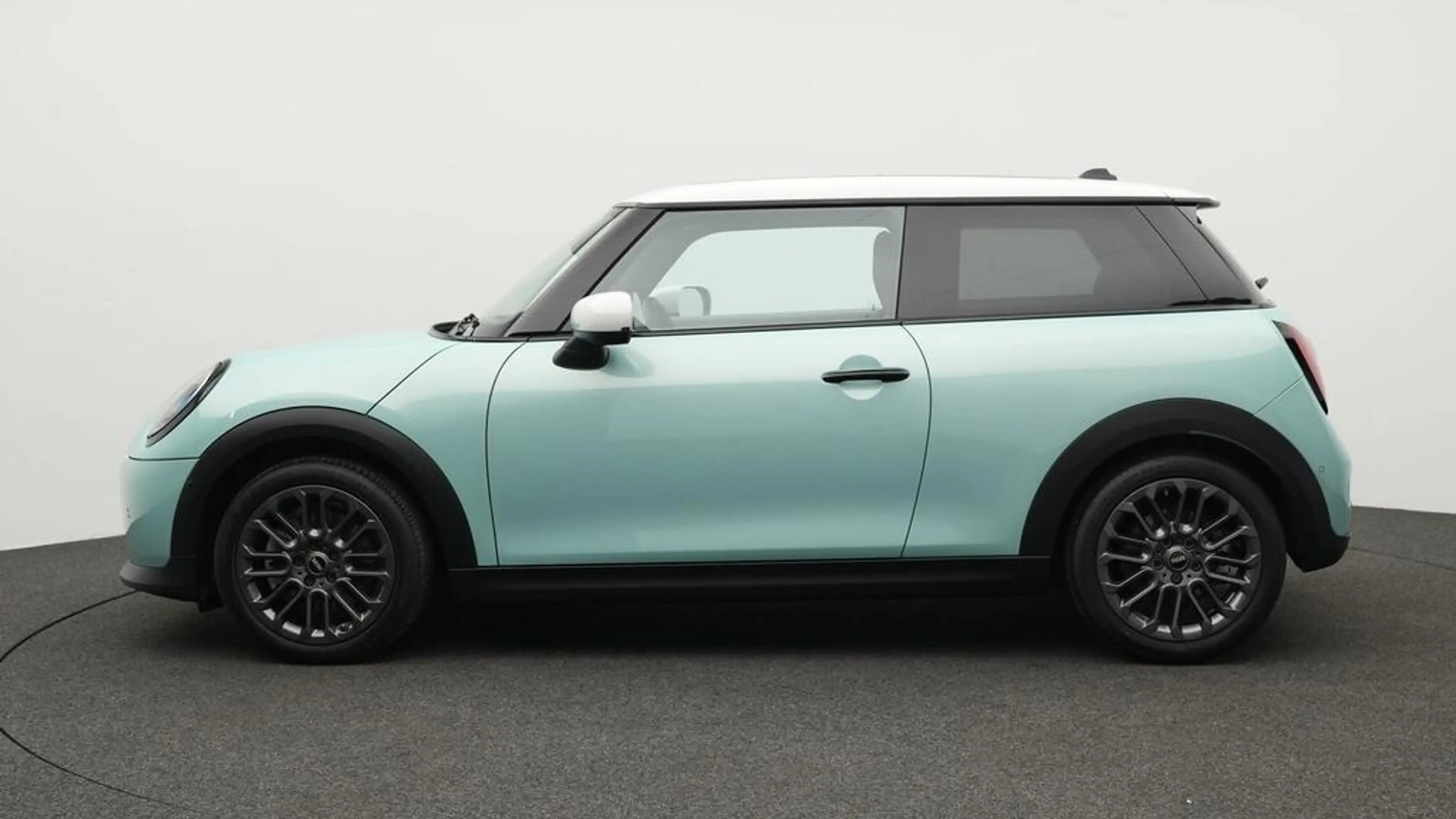 MINI Cooper C Favoured Trim — photo 3