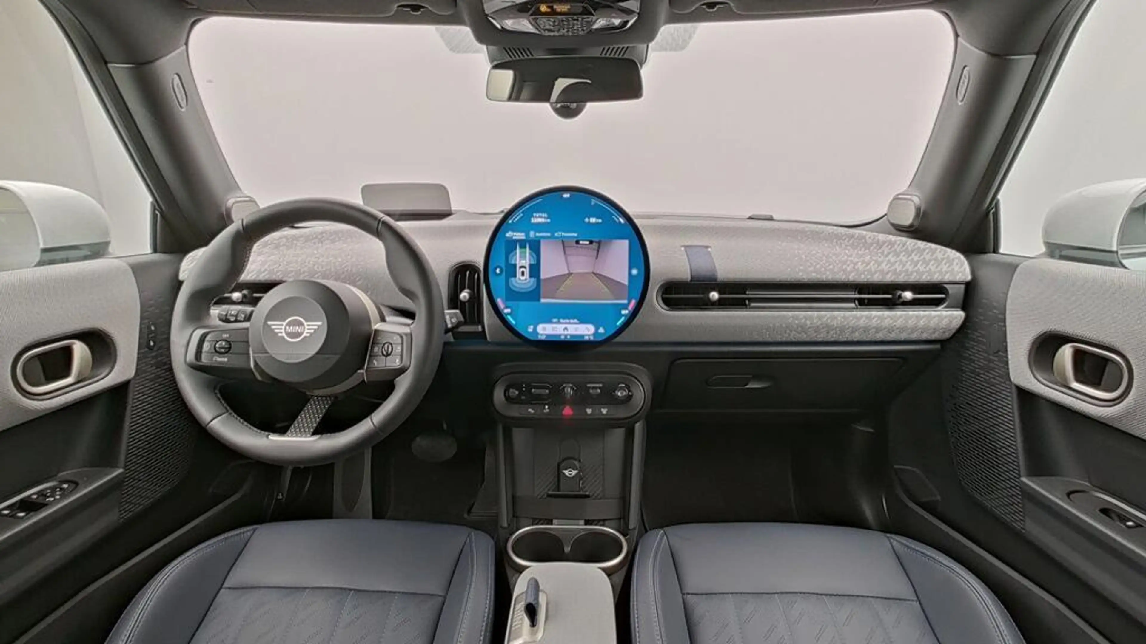 MINI Cooper C Favoured Trim — photo 13