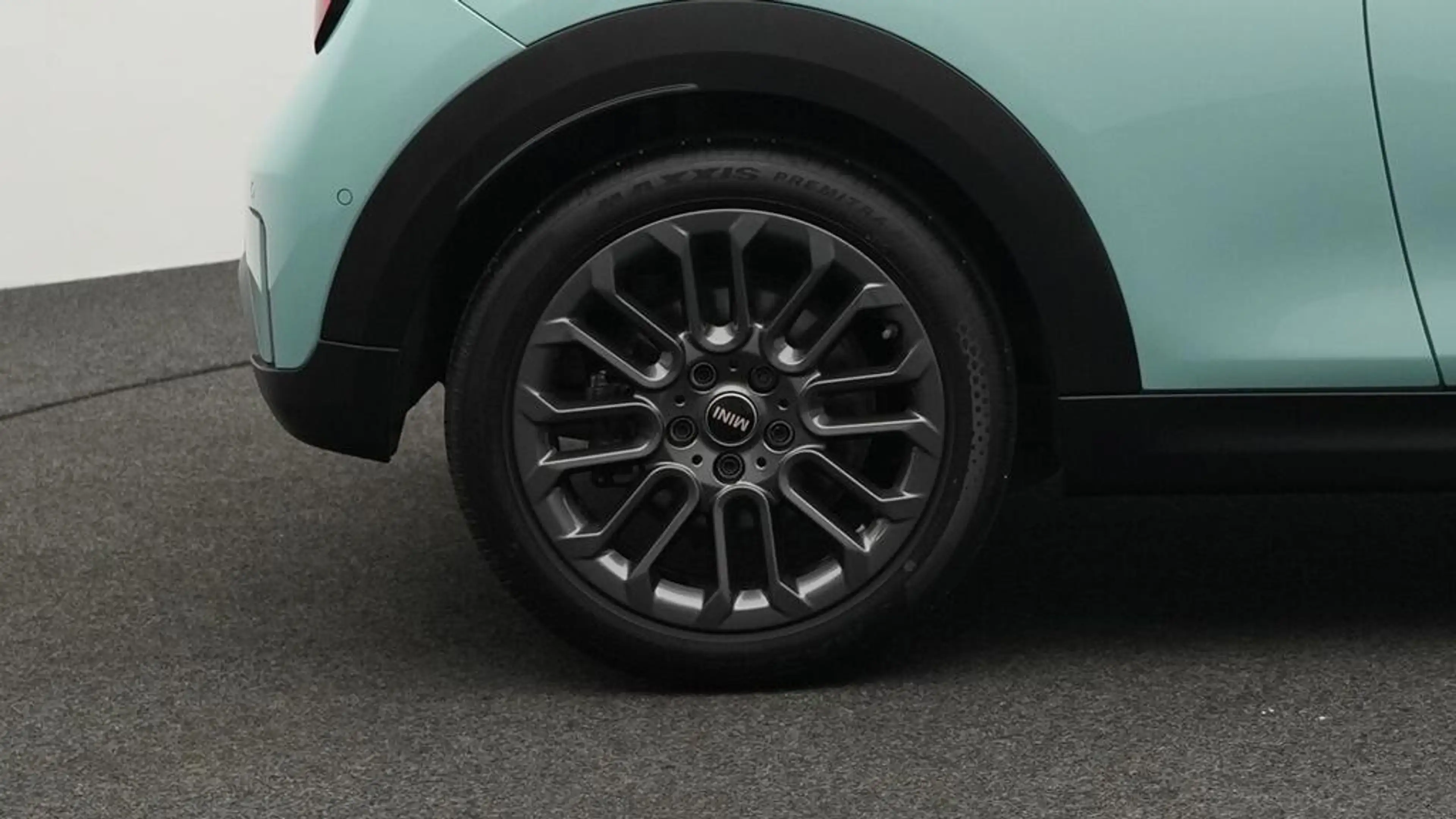 MINI Cooper C Favoured Trim — photo 9