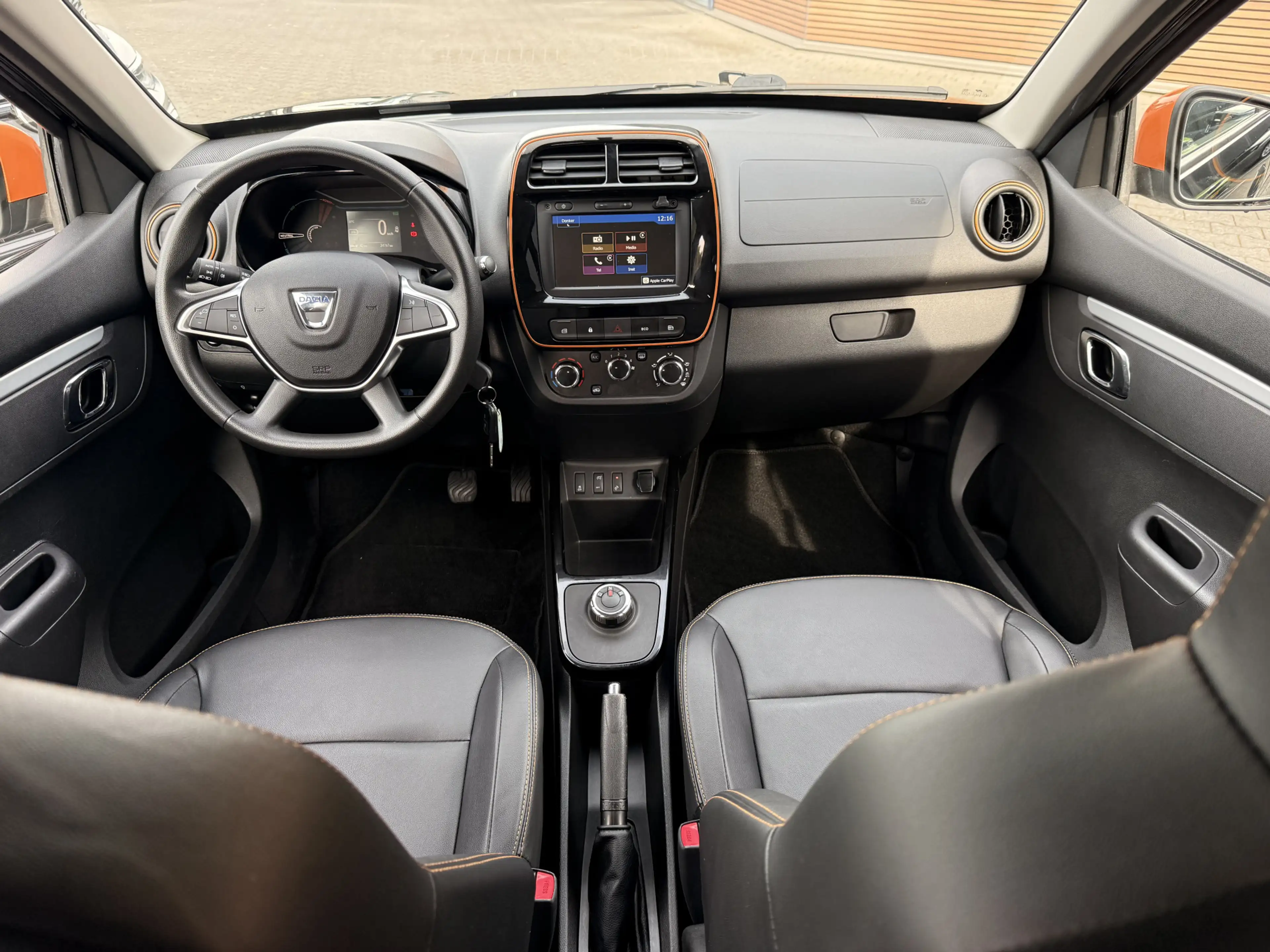 Dacia Spring Expression 27 kWh Camera / Leer / Cruise — photo 2
