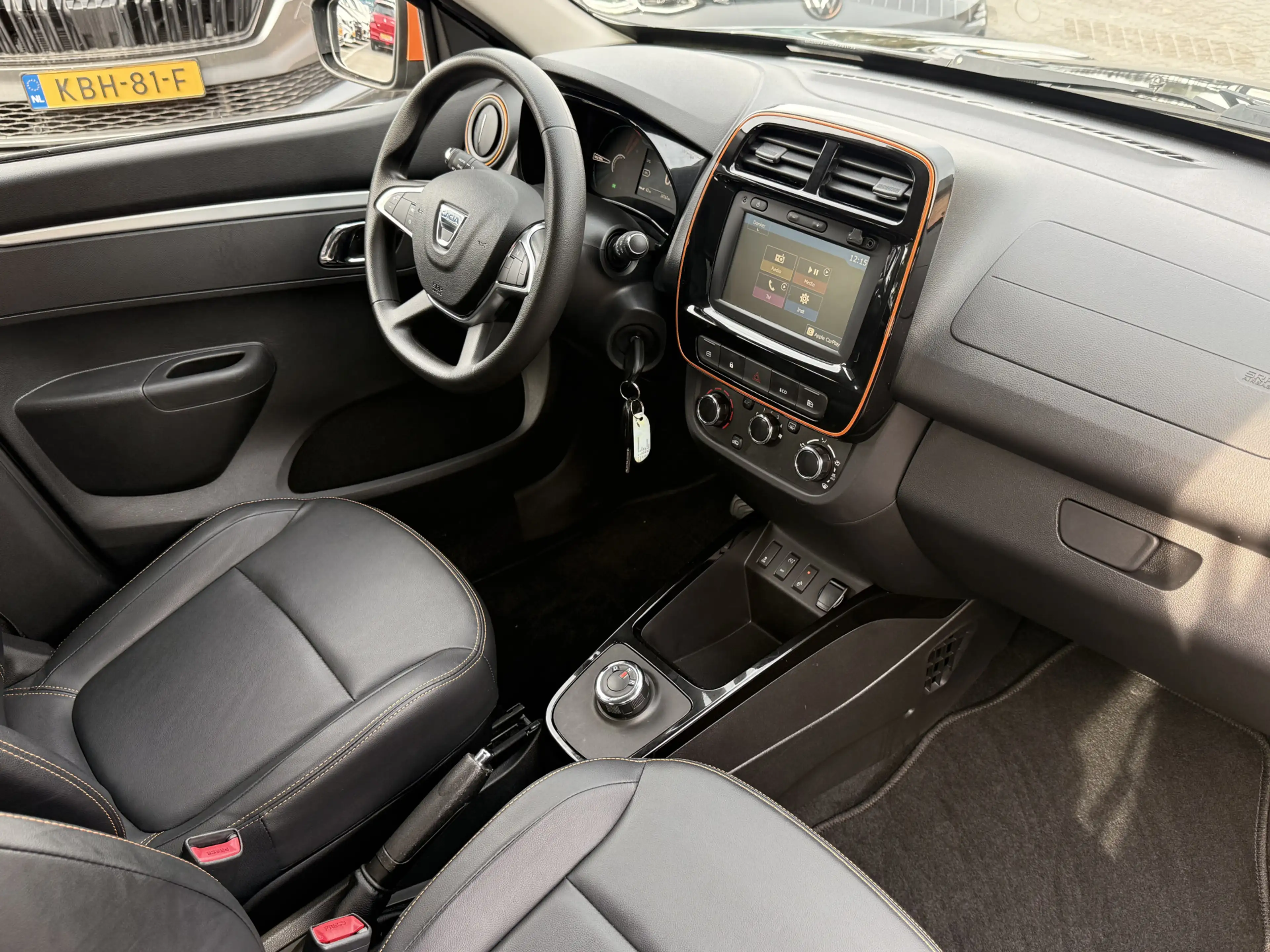 Dacia Spring Expression 27 kWh Camera / Leer / Cruise — photo 4