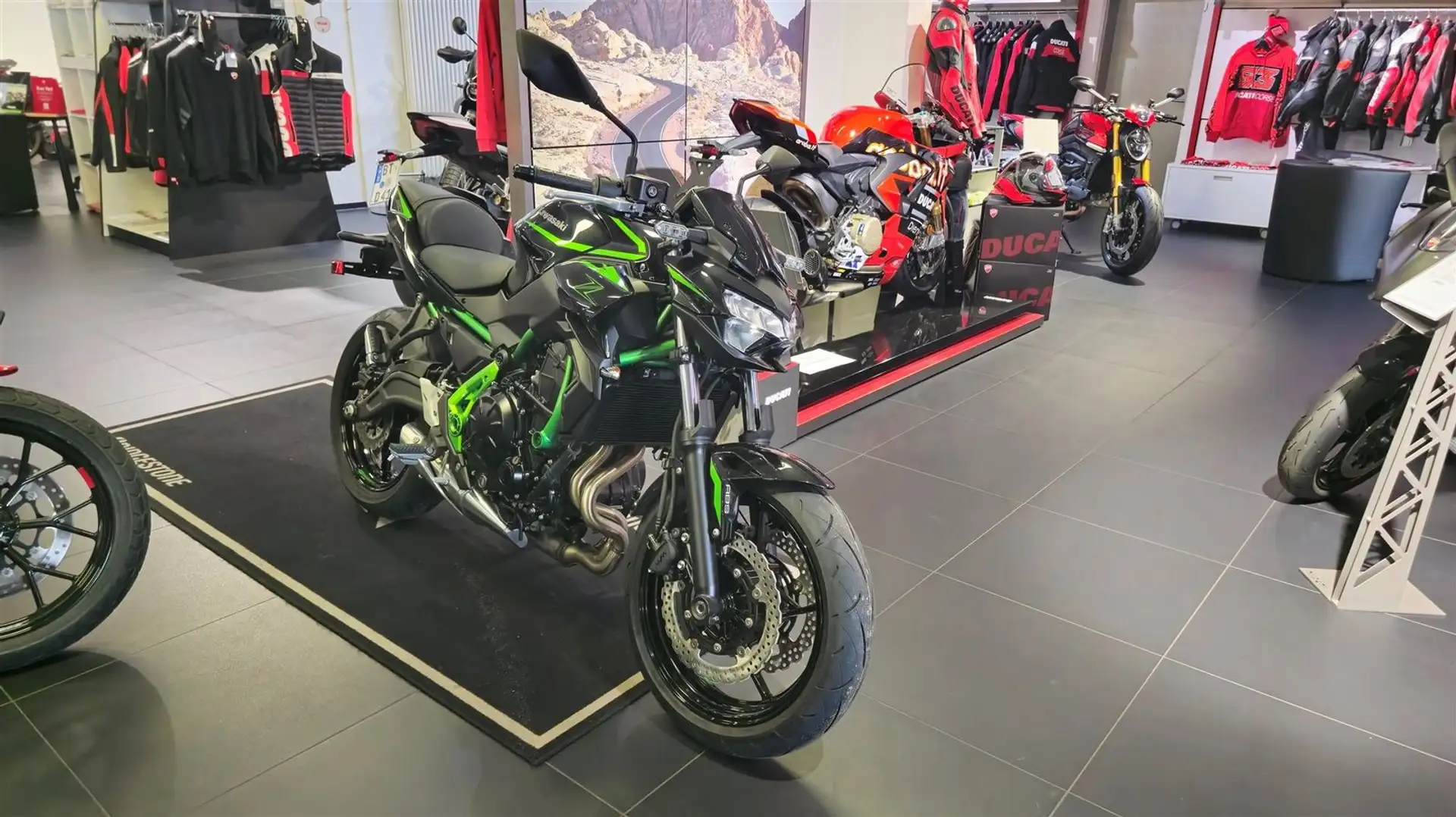 Kawasaki Z 650 BK1#SOFORT#2025 Verde - 1