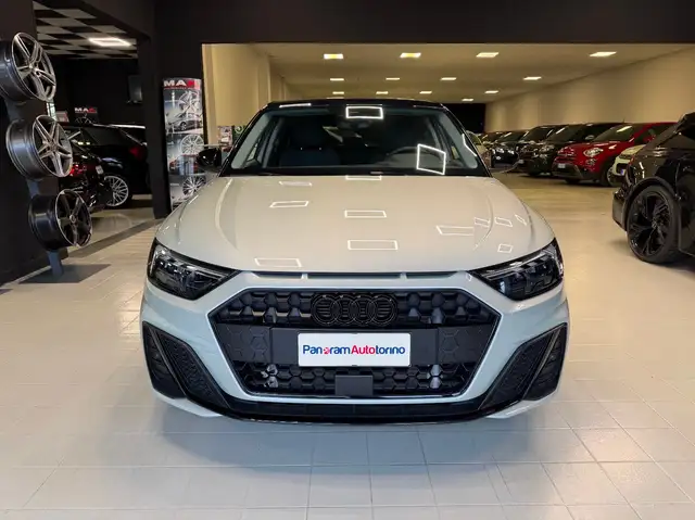 Audi A1 view 2