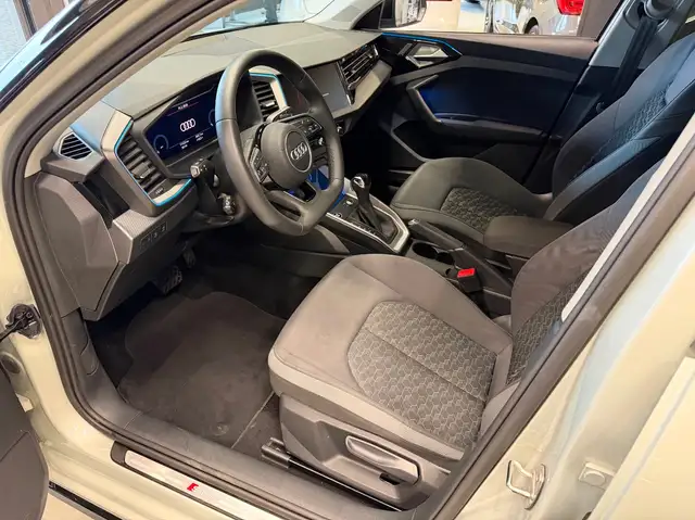 Audi A1 view 12