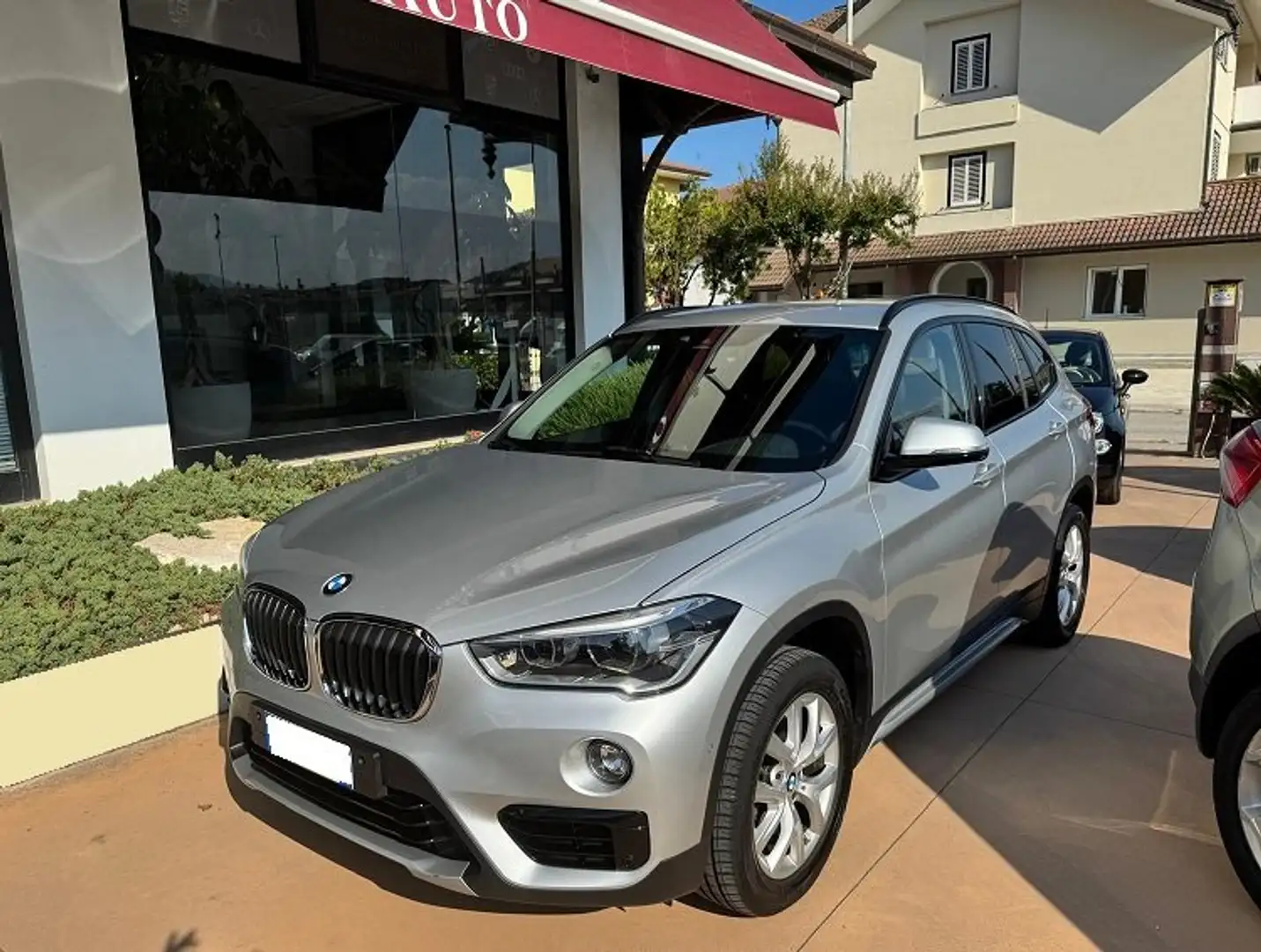 BMW X1 xdrive18d Sport AUTOMATICA Zilver - 1