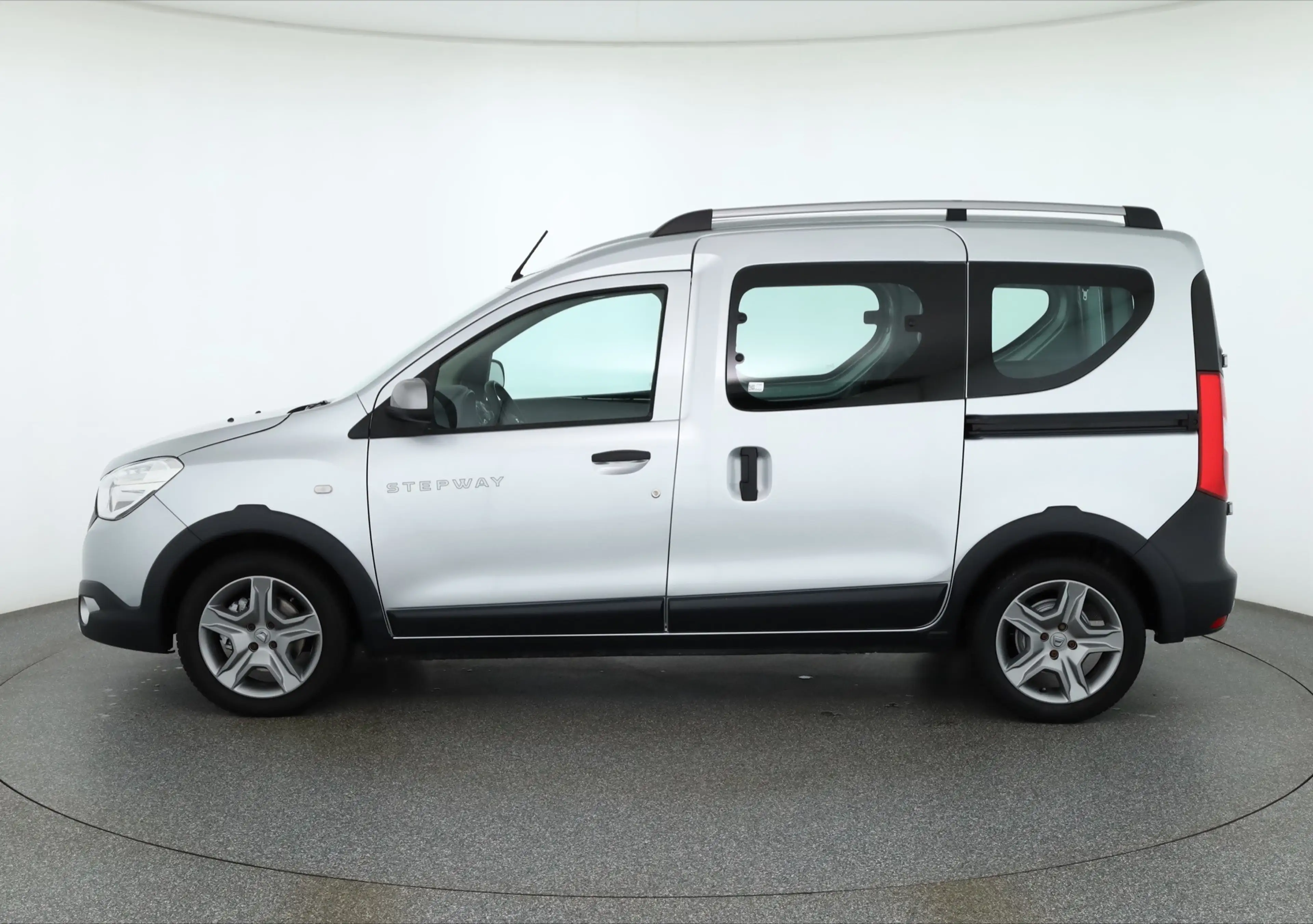 Dacia Dokker Stepway 1.5 dCi Navi Tempomat DAB PDC — photo 2