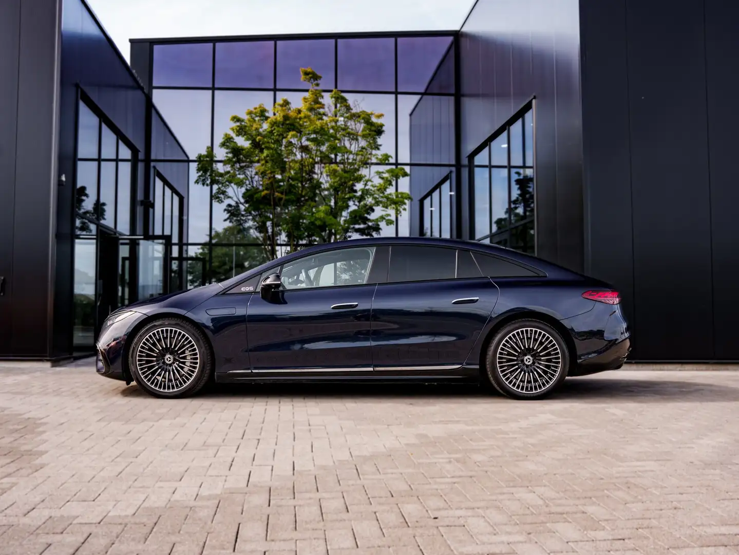 Mercedes-Benz EQS 450+ - AMG - HUD - ACC - Burmester - panorama Blauw - 2