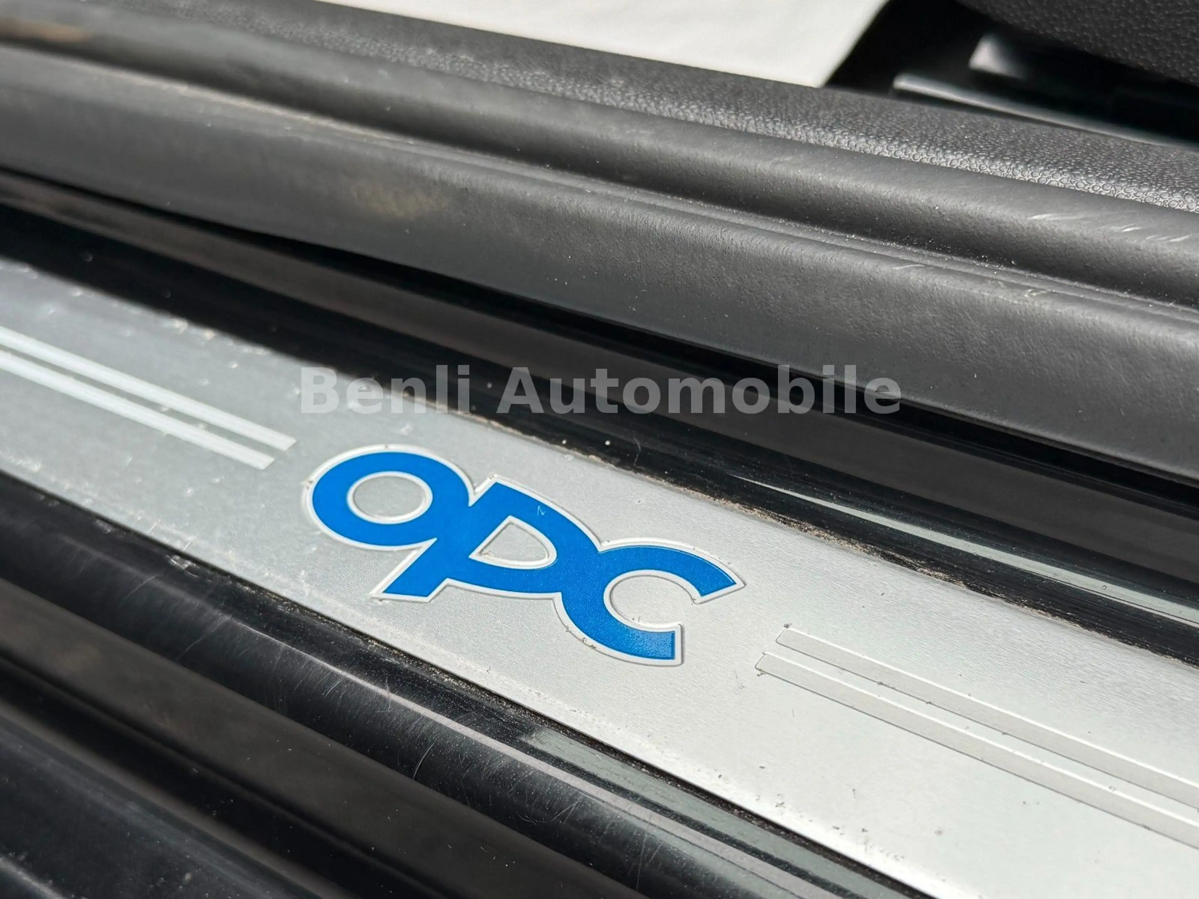 Opel Corsa E OPC/RECARO/KLIMA/SHZ/TMP/SPUR/KAMERA/TÜV — photo 8